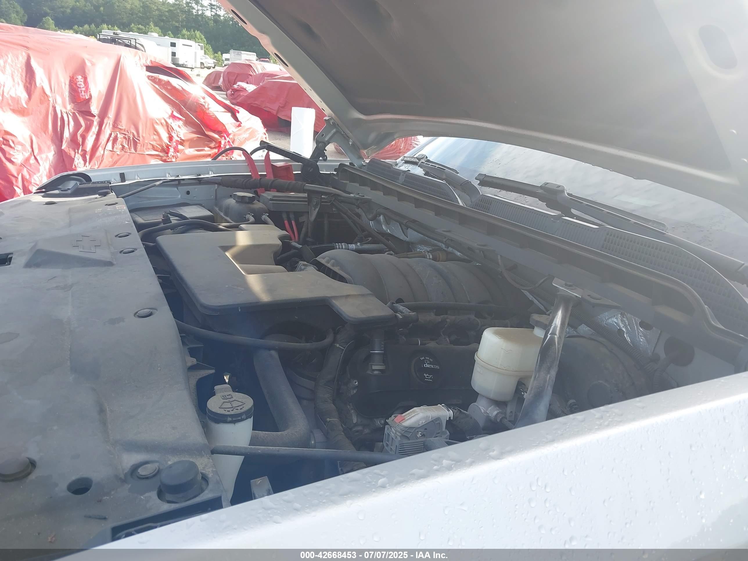 CHEVROLET SILVERADO image 10