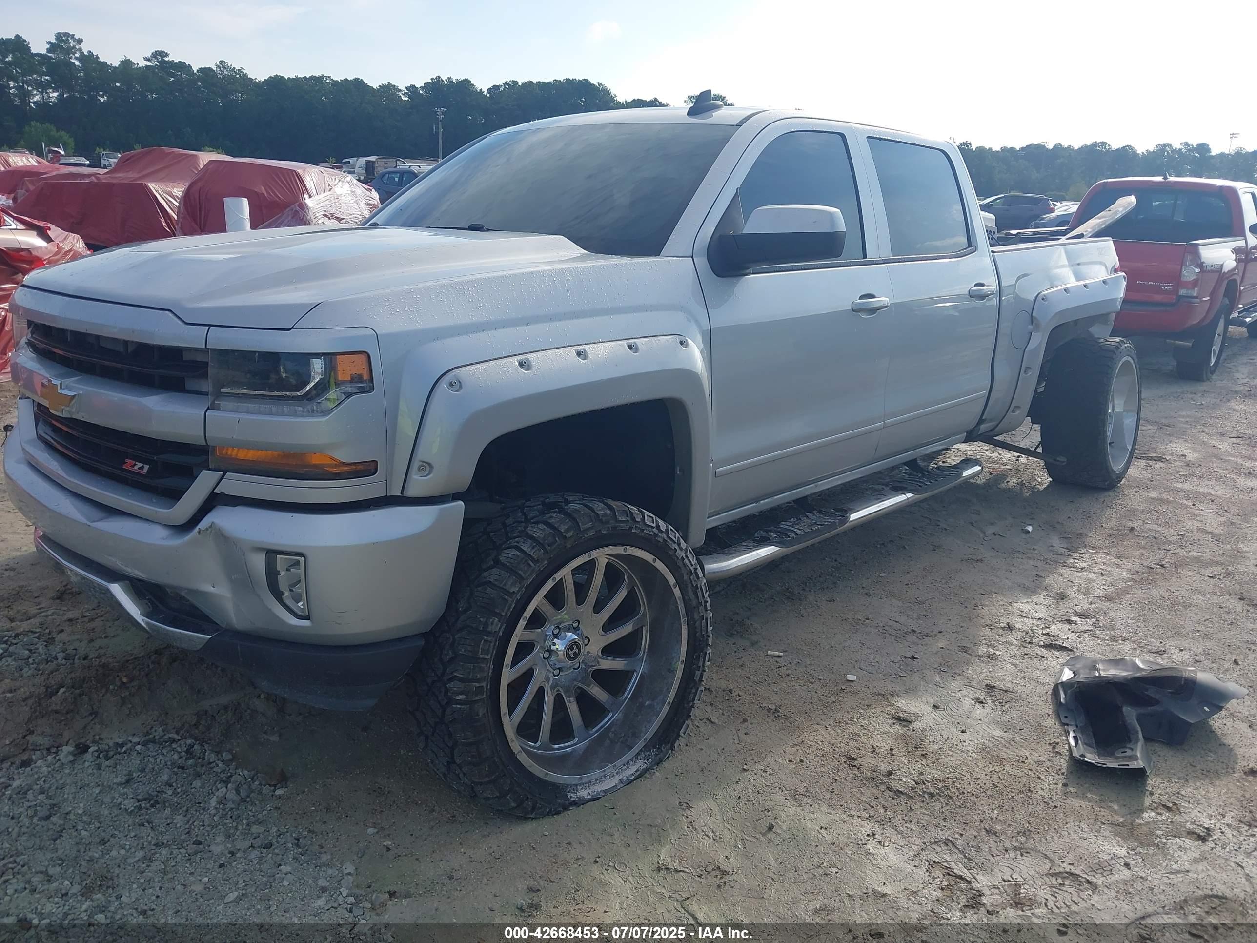 CHEVROLET SILVERADO image 2