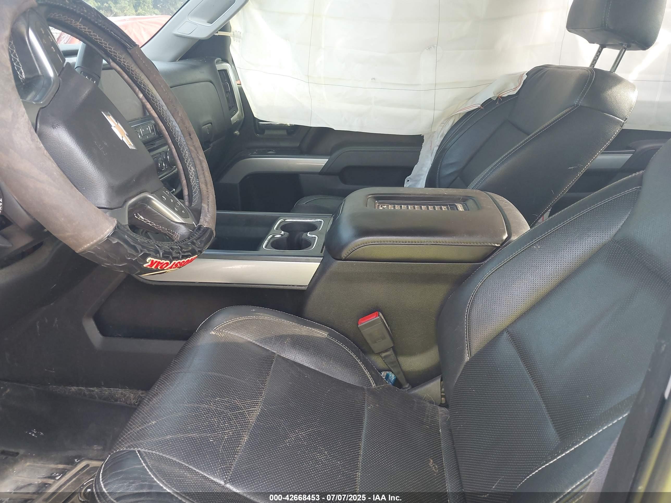 CHEVROLET SILVERADO image 5