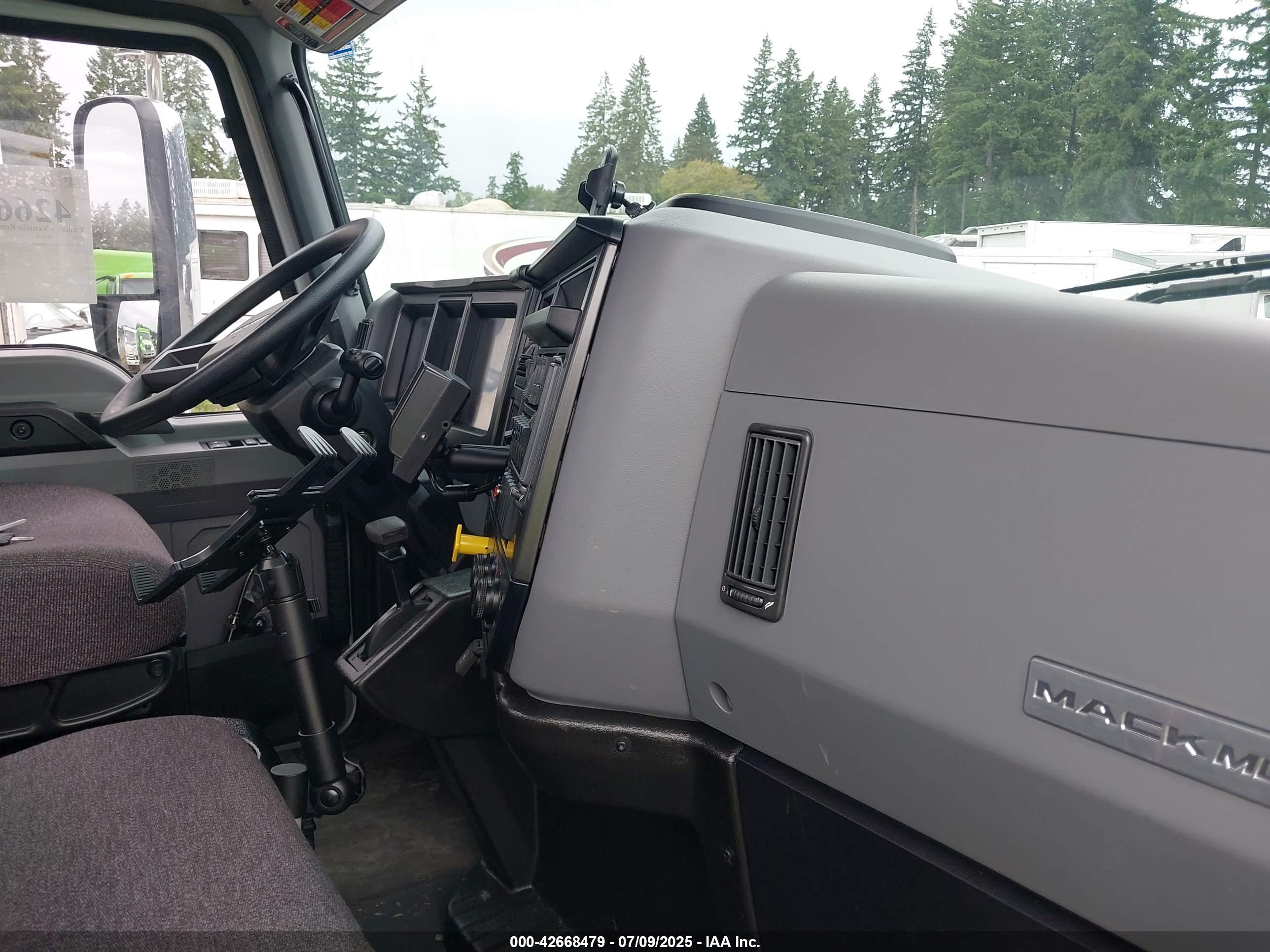 MACK MD image 8