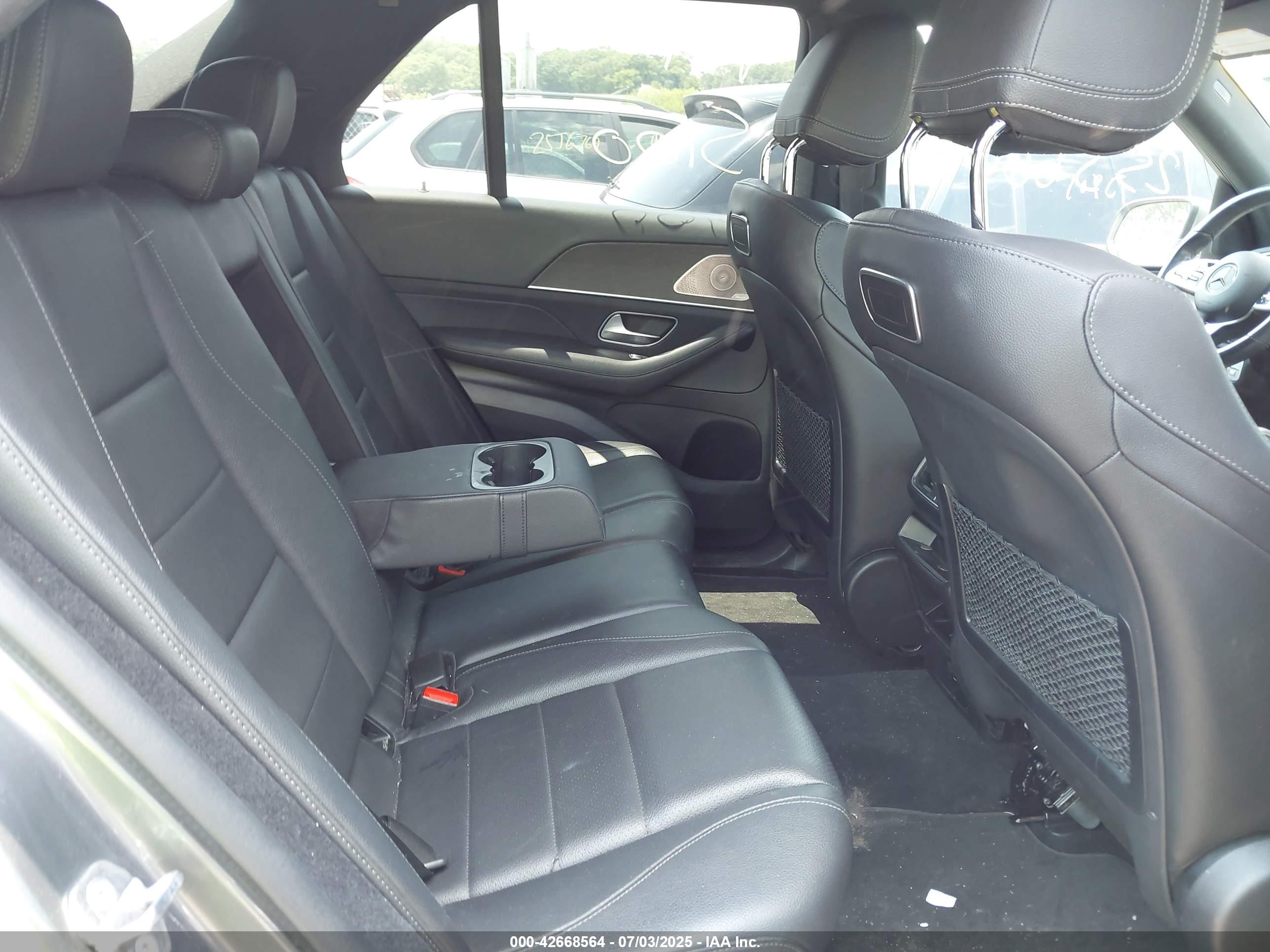 MERCEDES-BENZ GLE image 8
