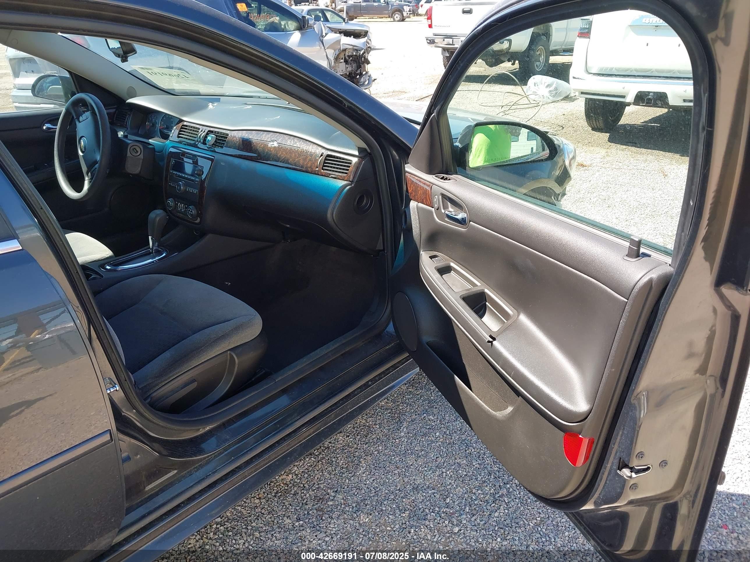 CHEVROLET IMPALA image 5