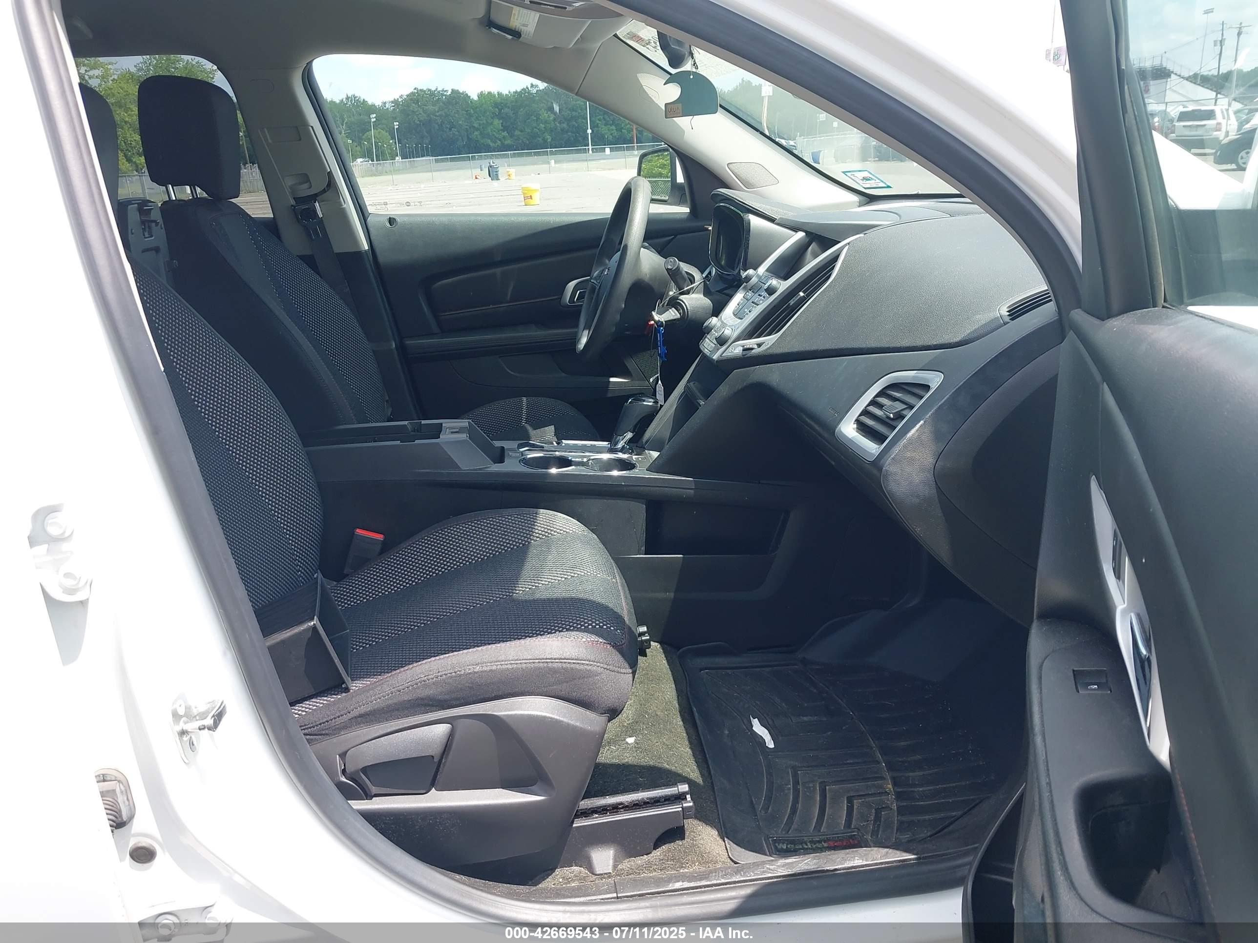 GMC TERRAIN image 5