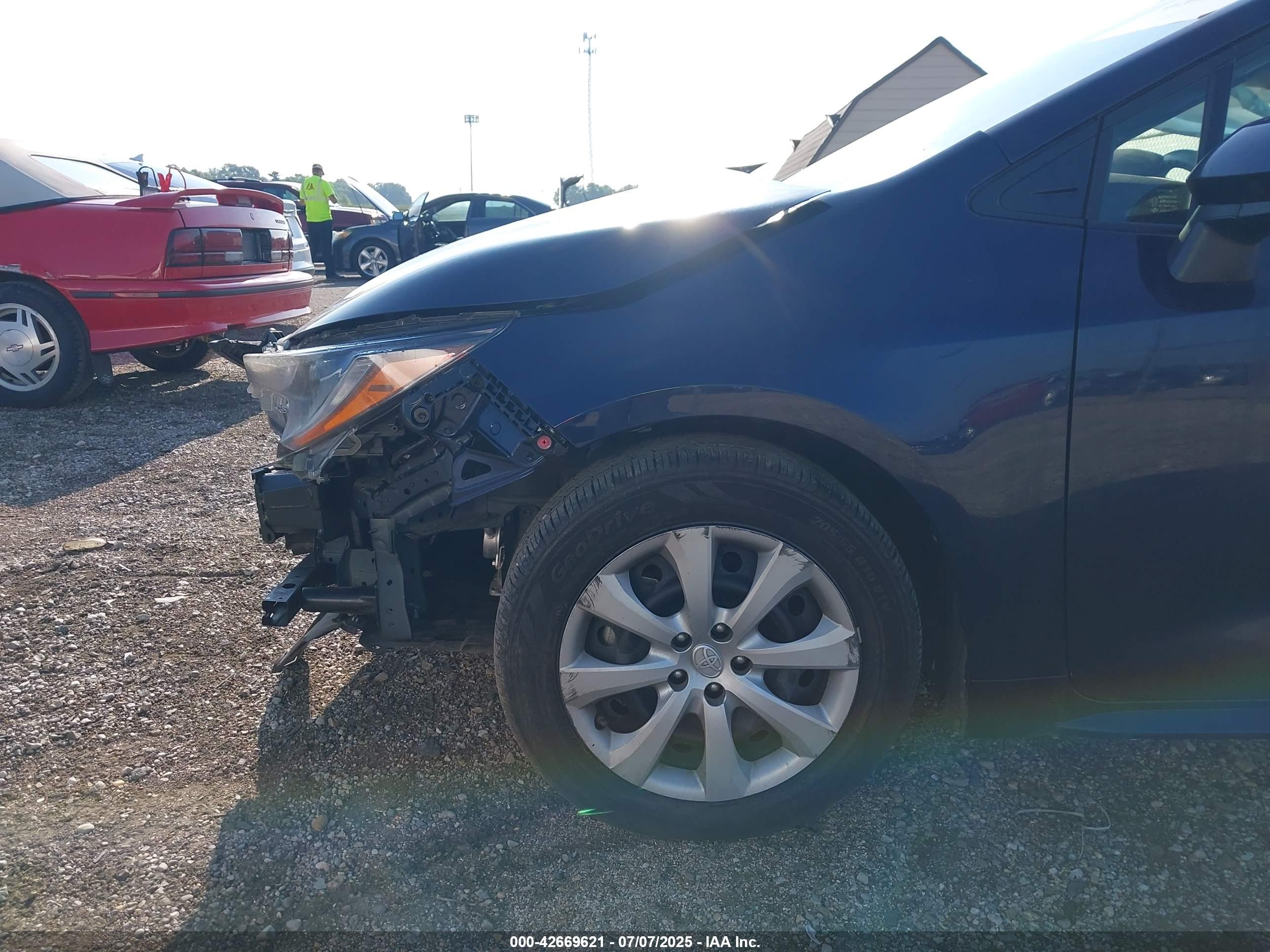 TOYOTA COROLLA image 6