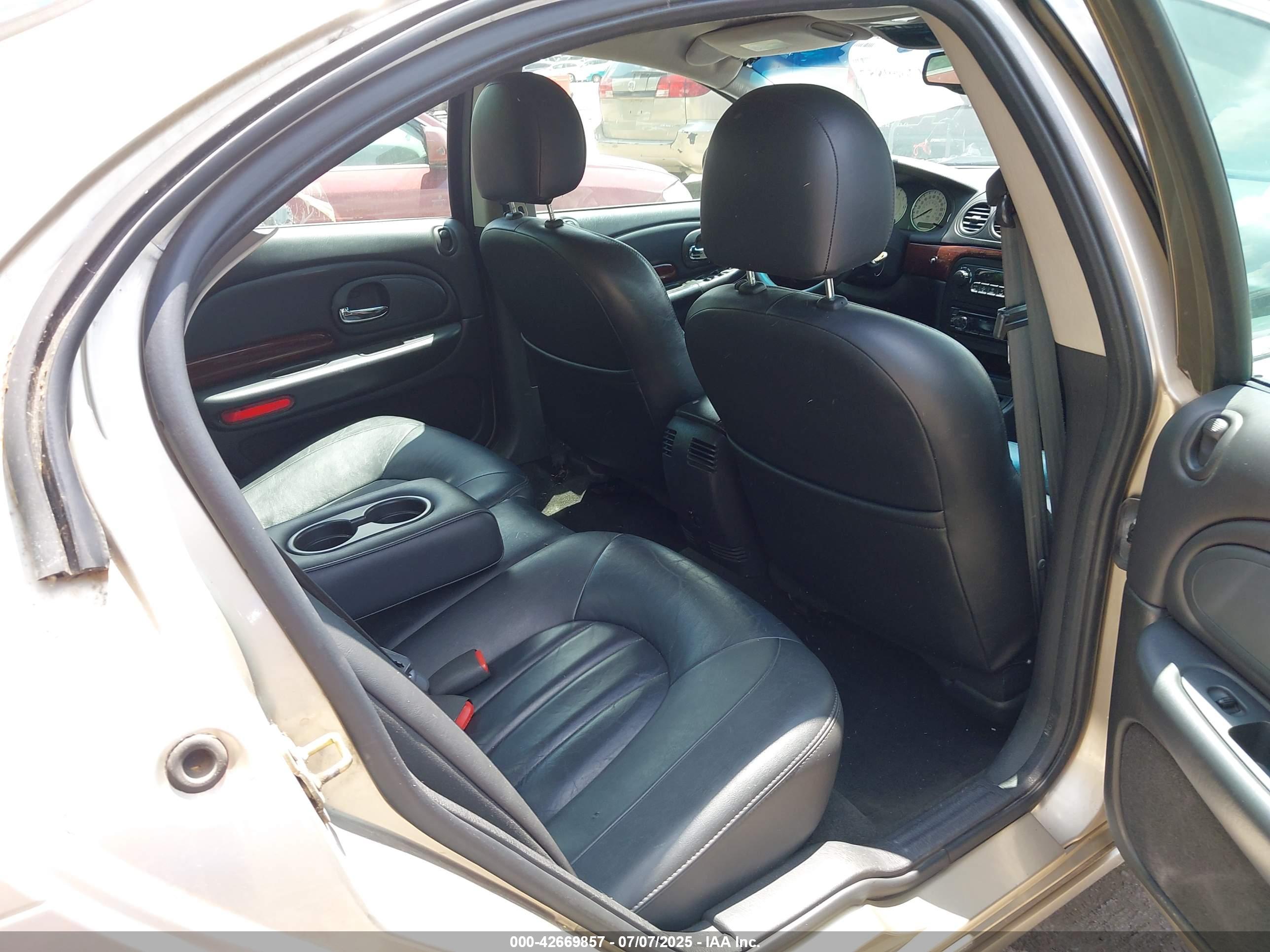 CHRYSLER 300M image 8