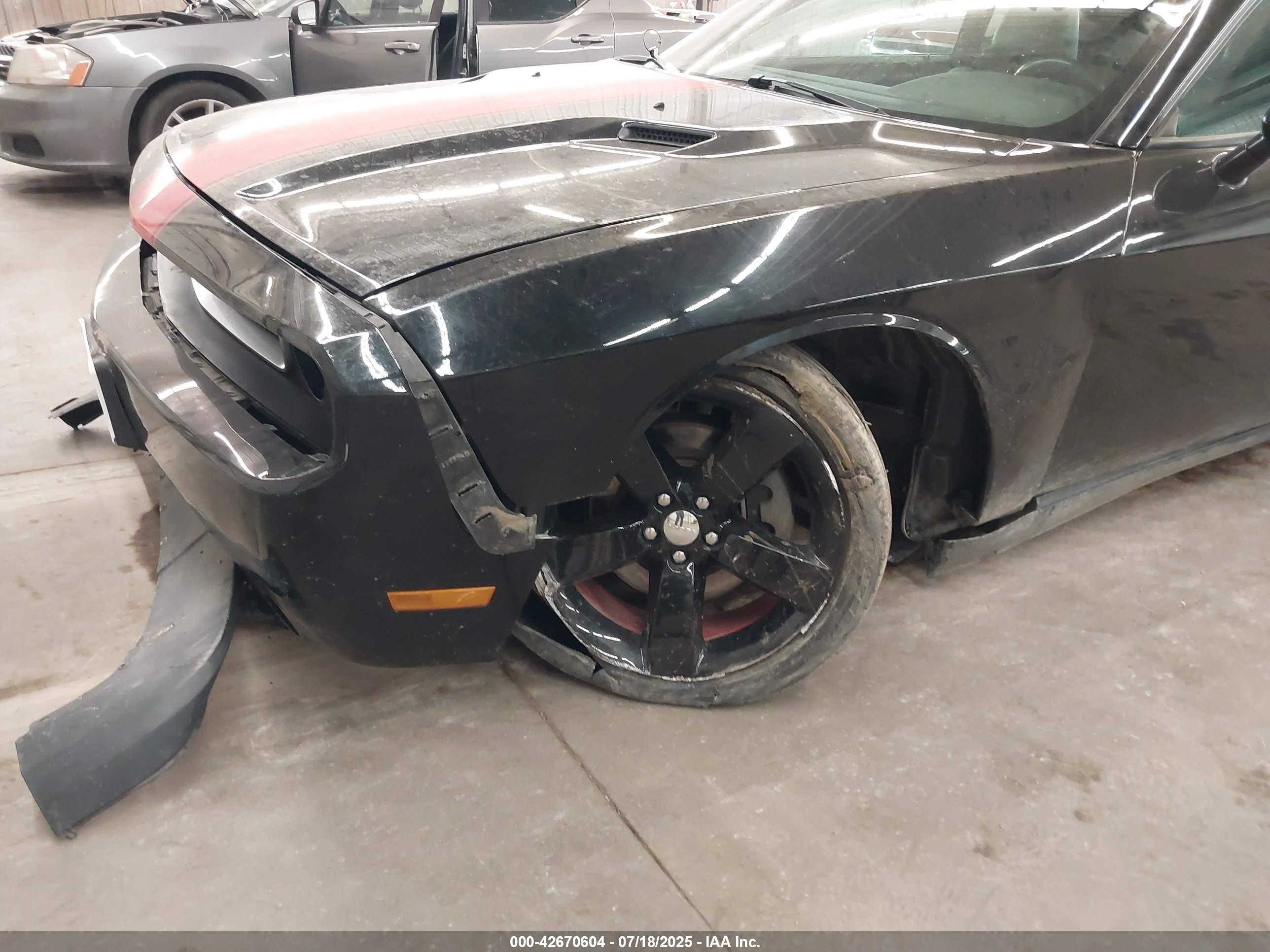 DODGE CHALLENGER image 6