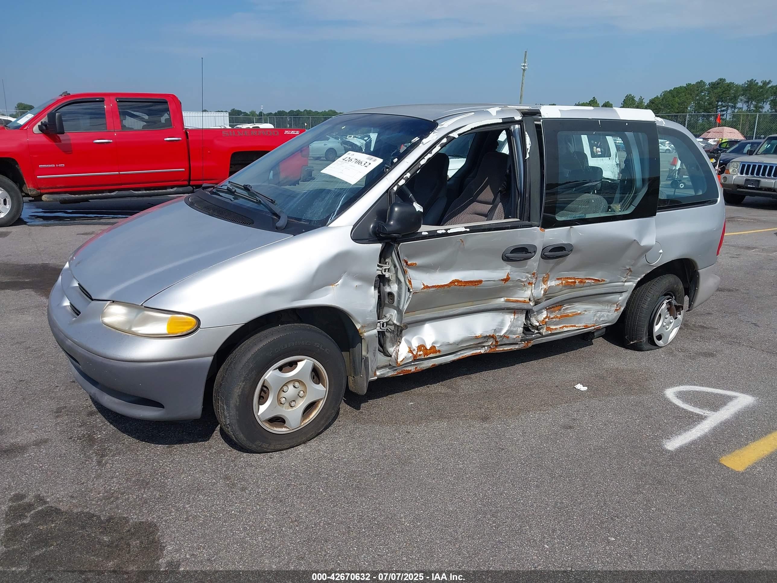 DODGE CARAVAN image 2
