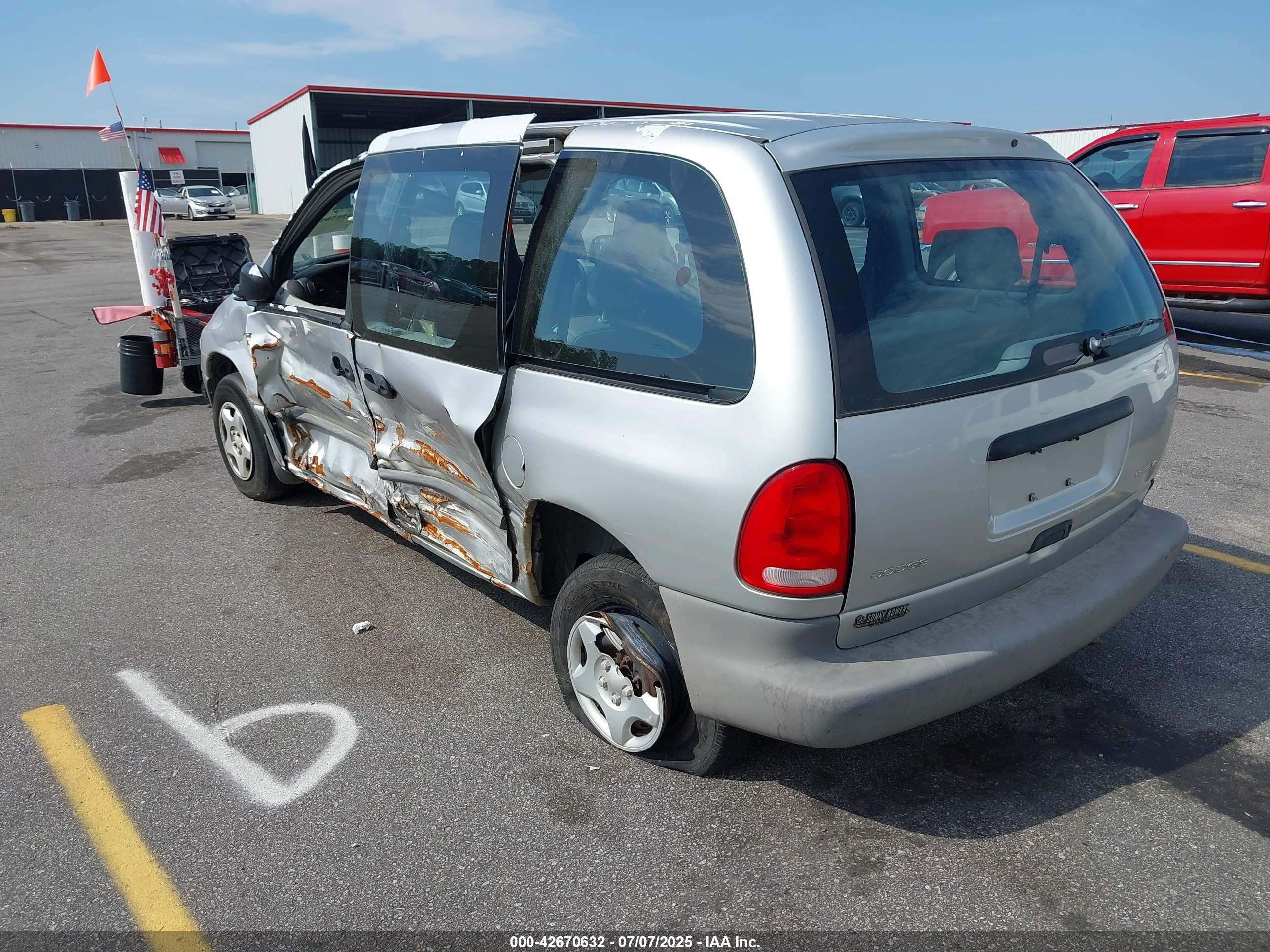 DODGE CARAVAN image 3