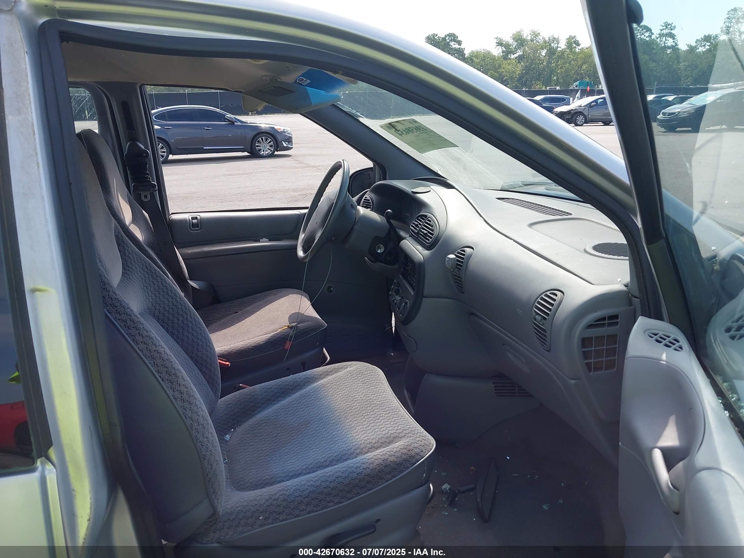 DODGE CARAVAN image 5