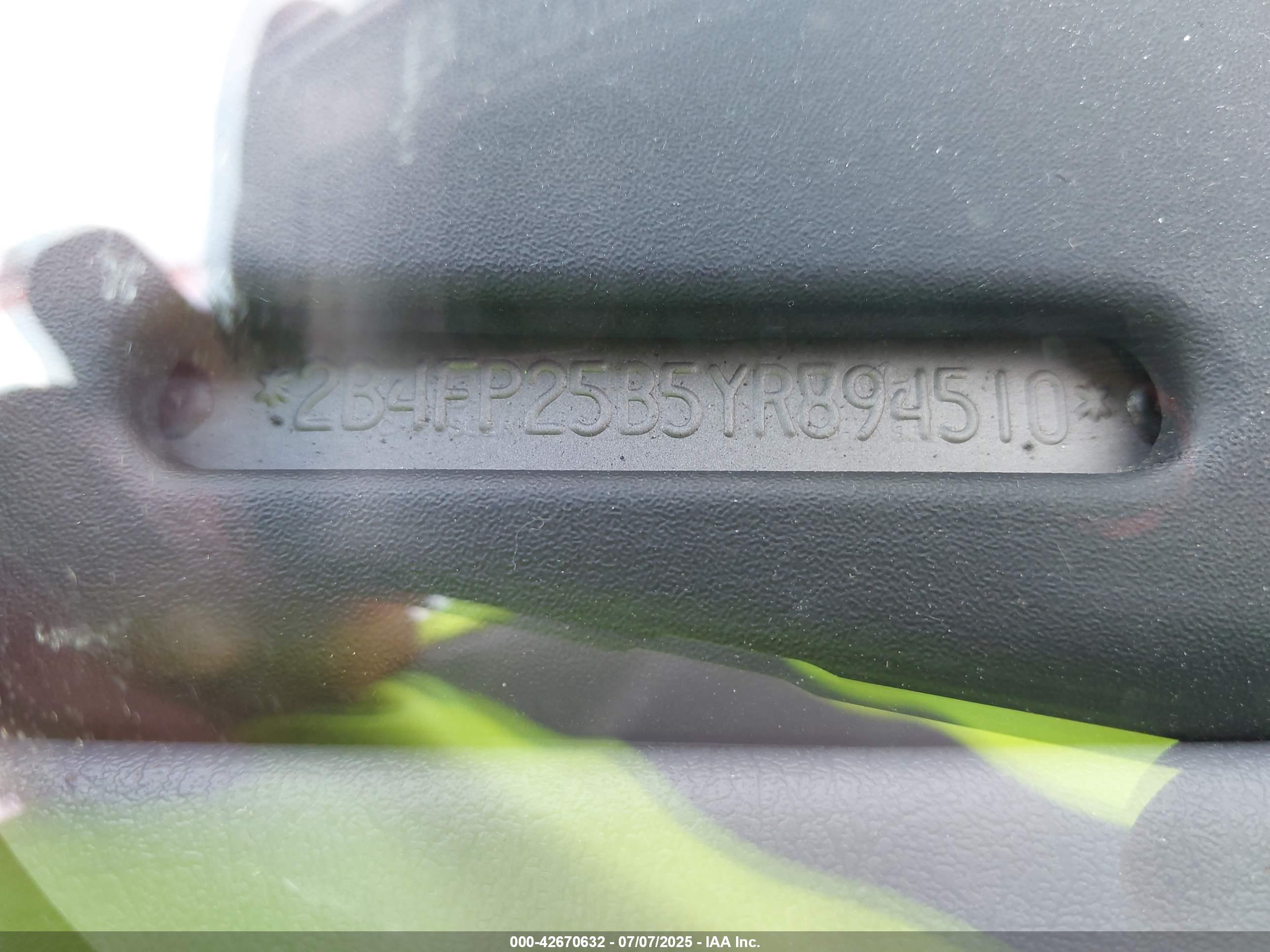 DODGE CARAVAN image 9