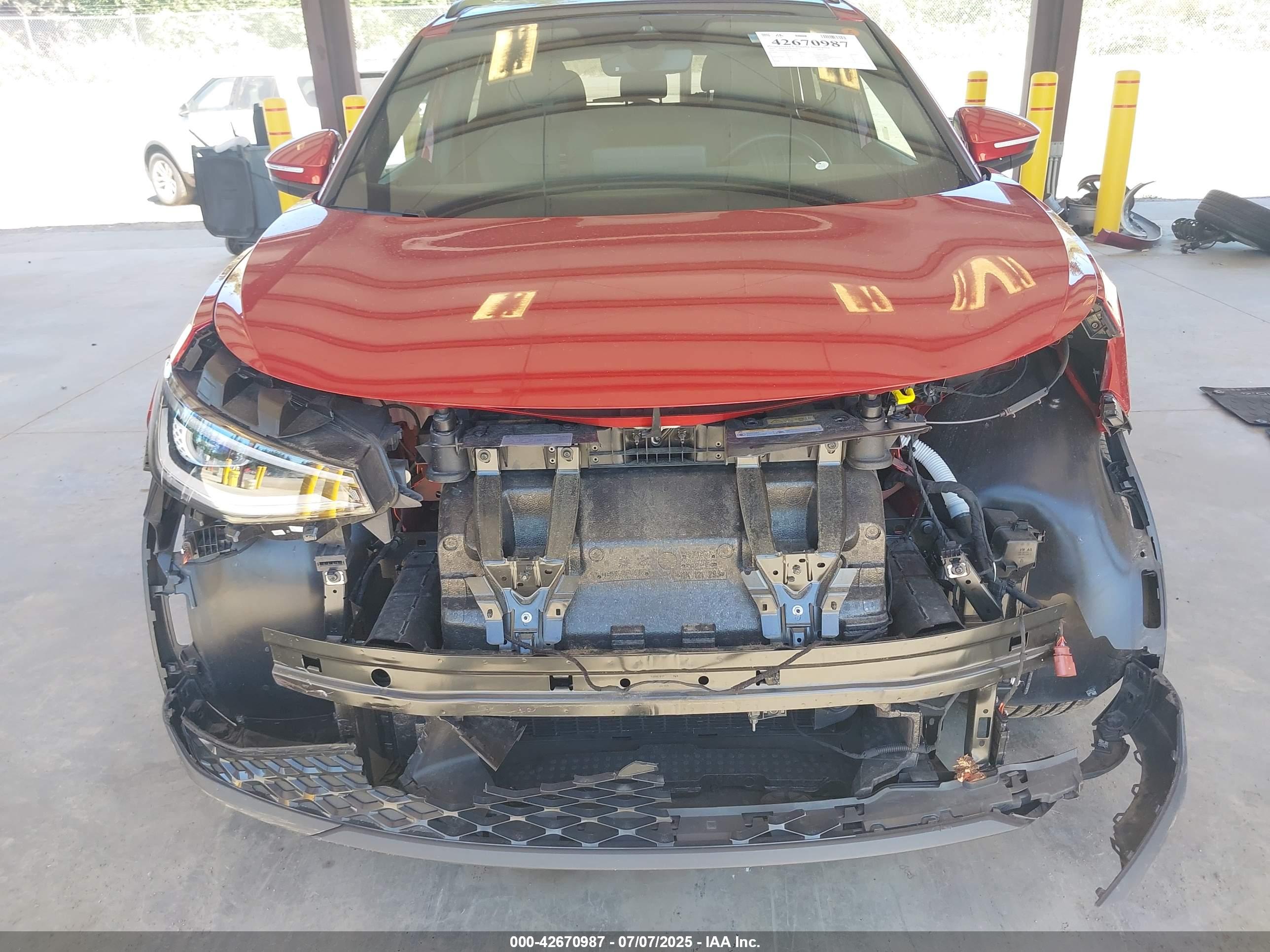 VOLKSWAGEN ID.4 image 6