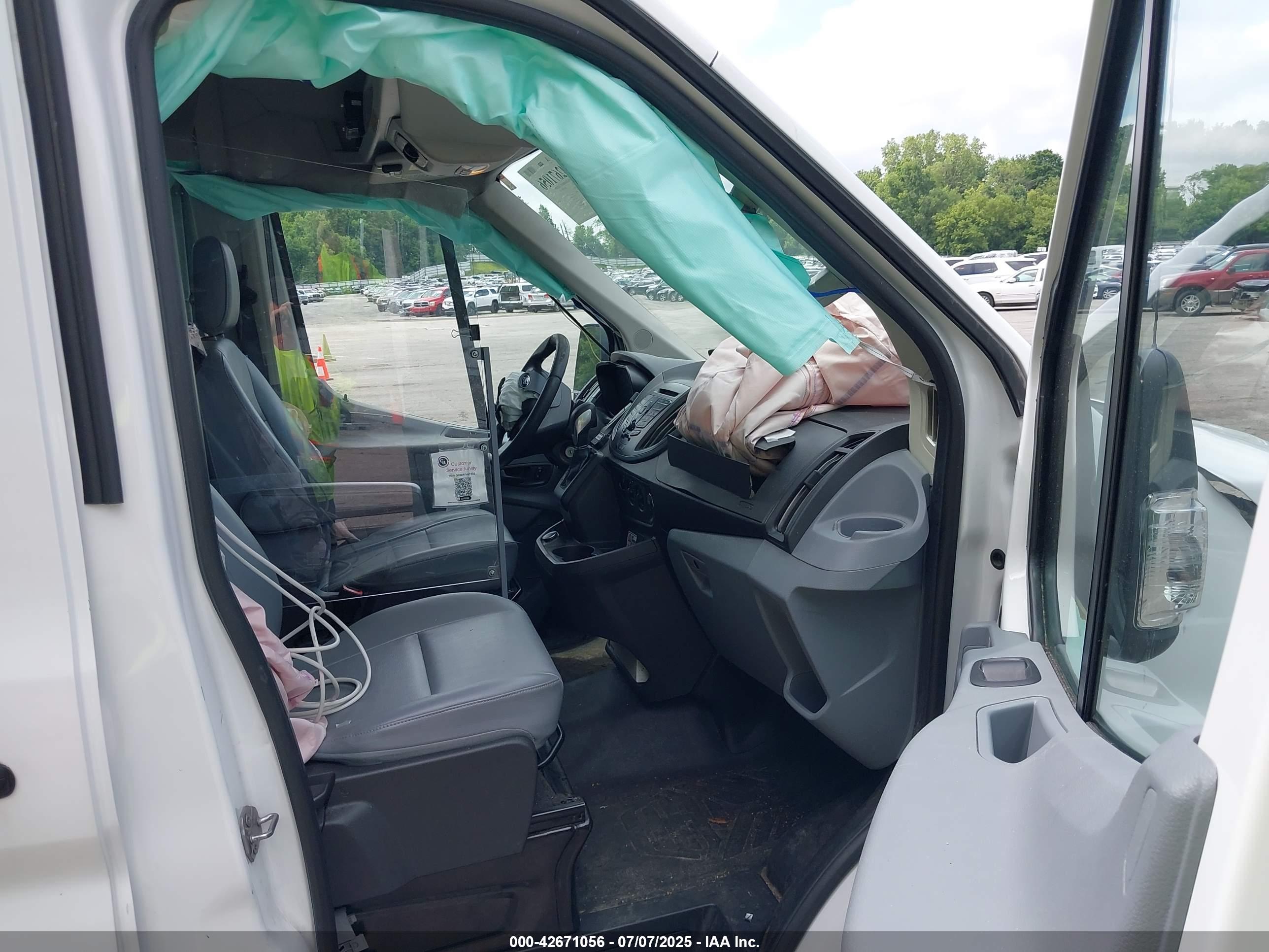 FORD TRANSIT-350 image 5