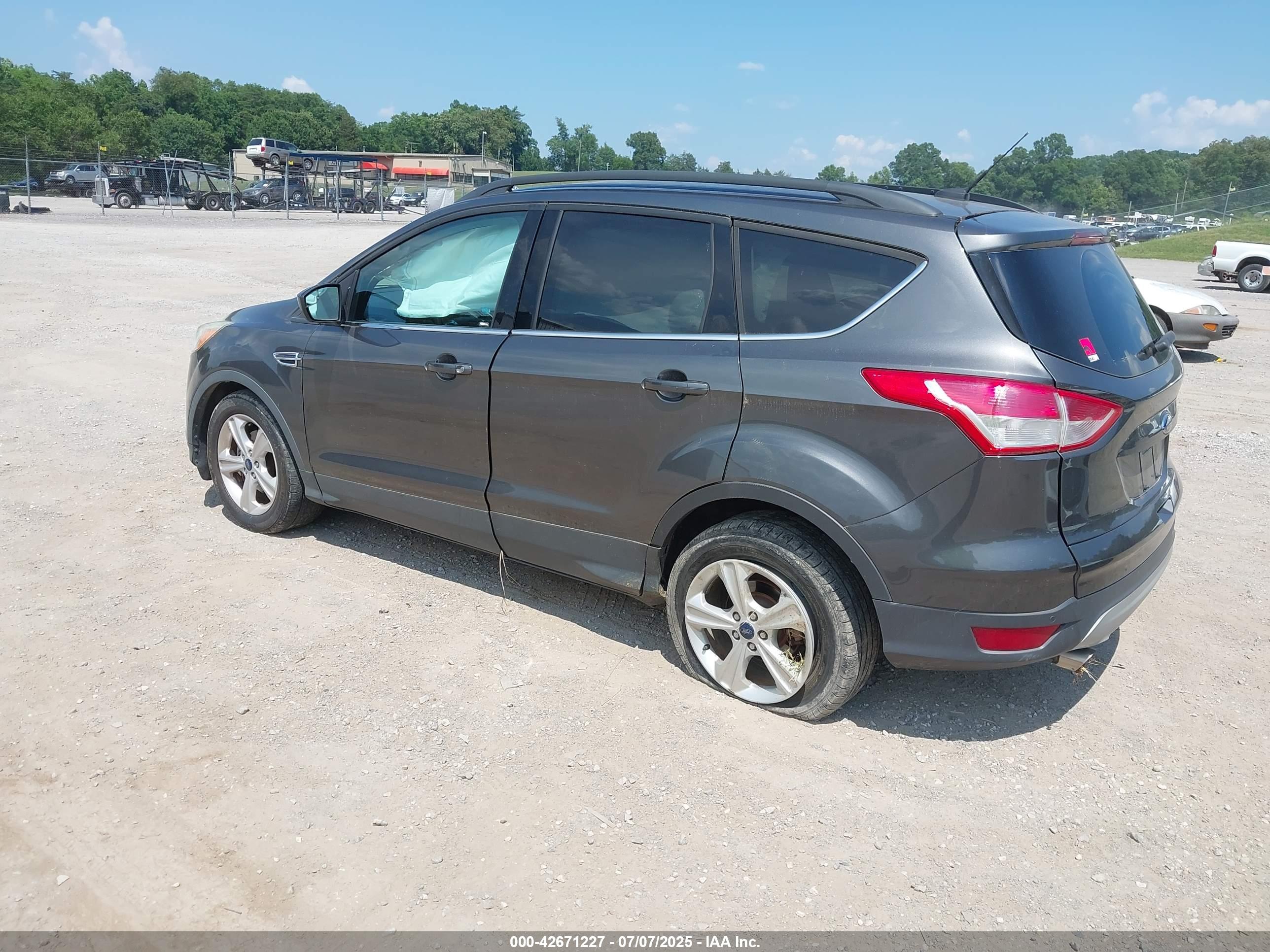 FORD ESCAPE image 3