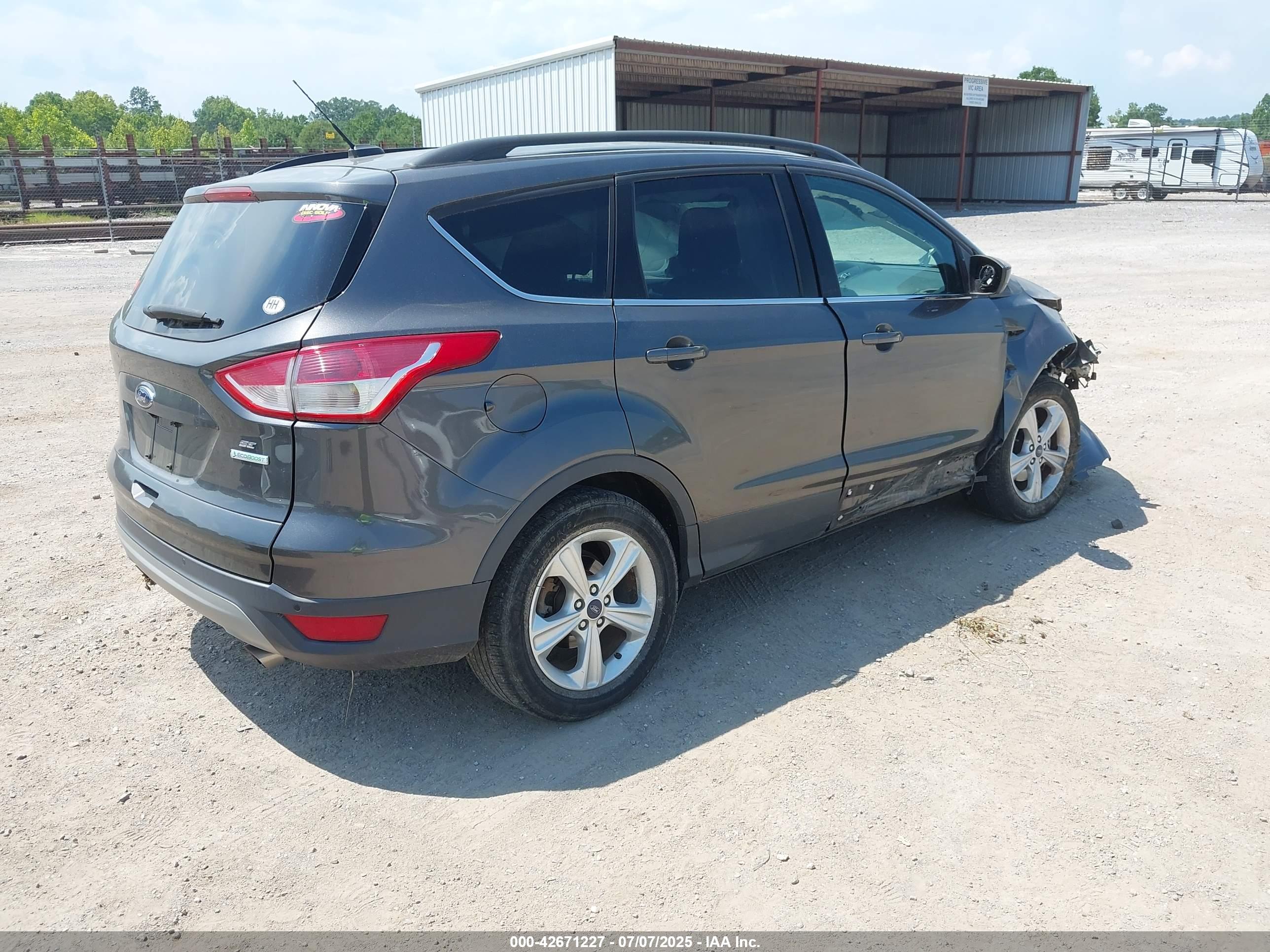 FORD ESCAPE image 4