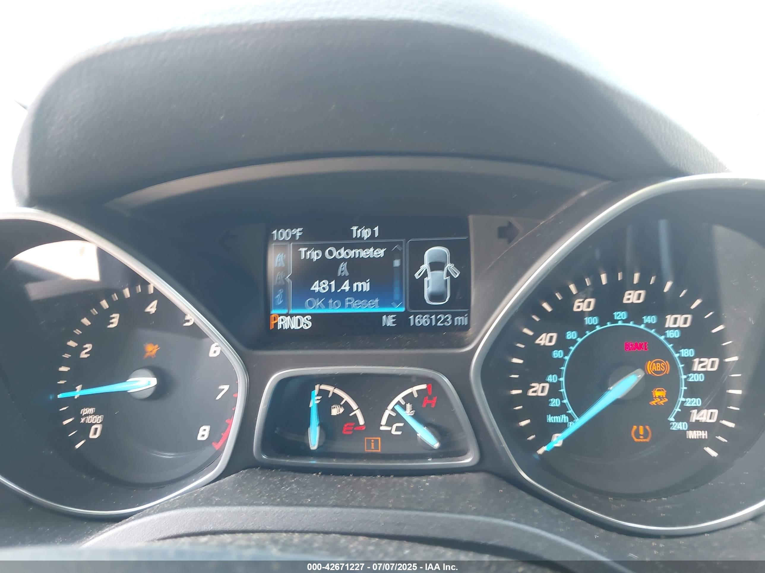 FORD ESCAPE image 7