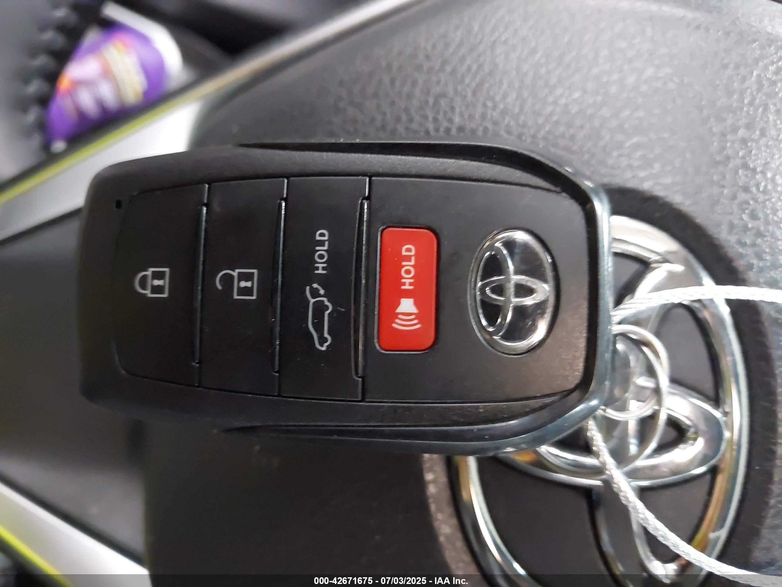 TOYOTA VENZA image 11