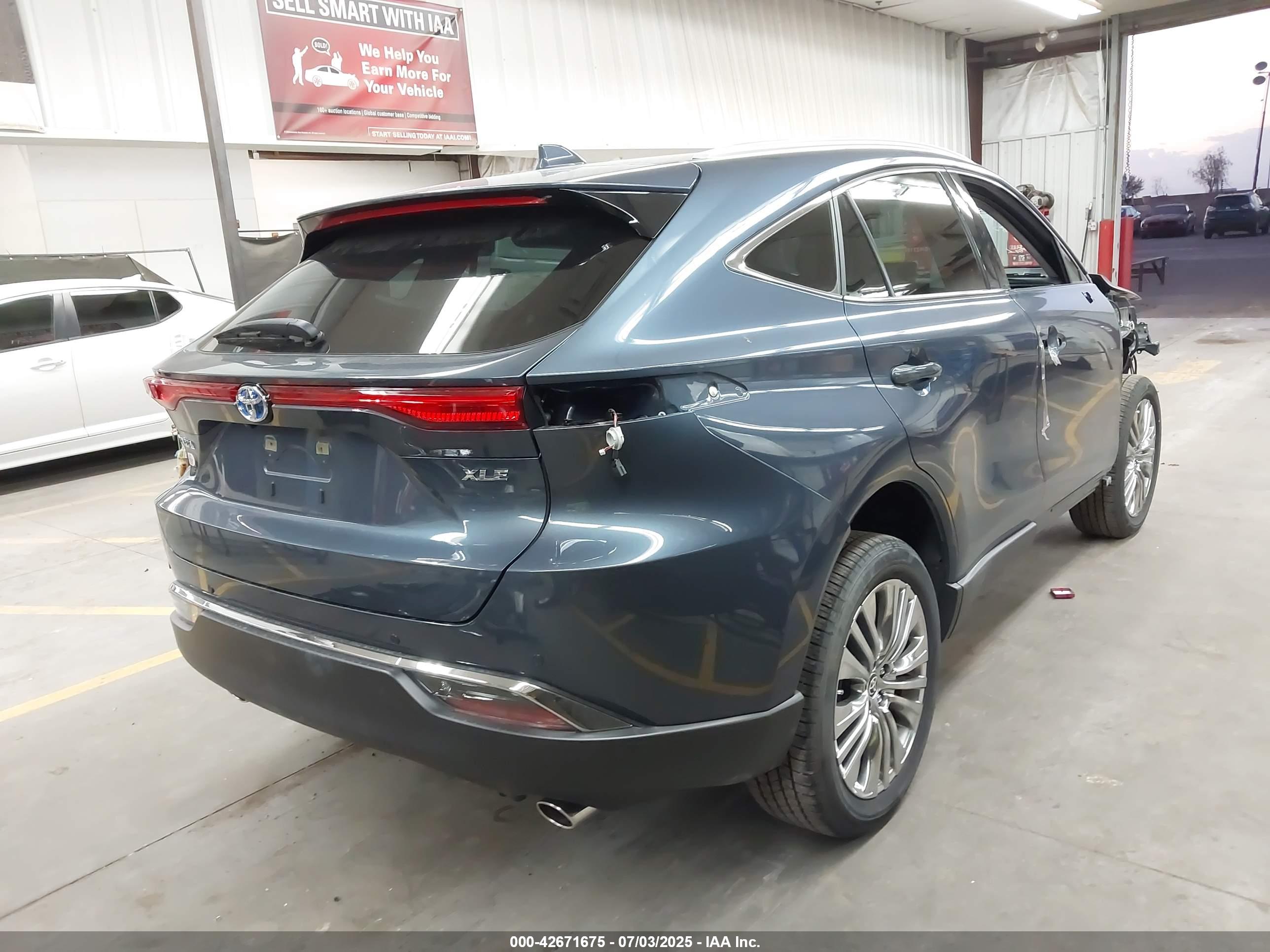 TOYOTA VENZA image 4