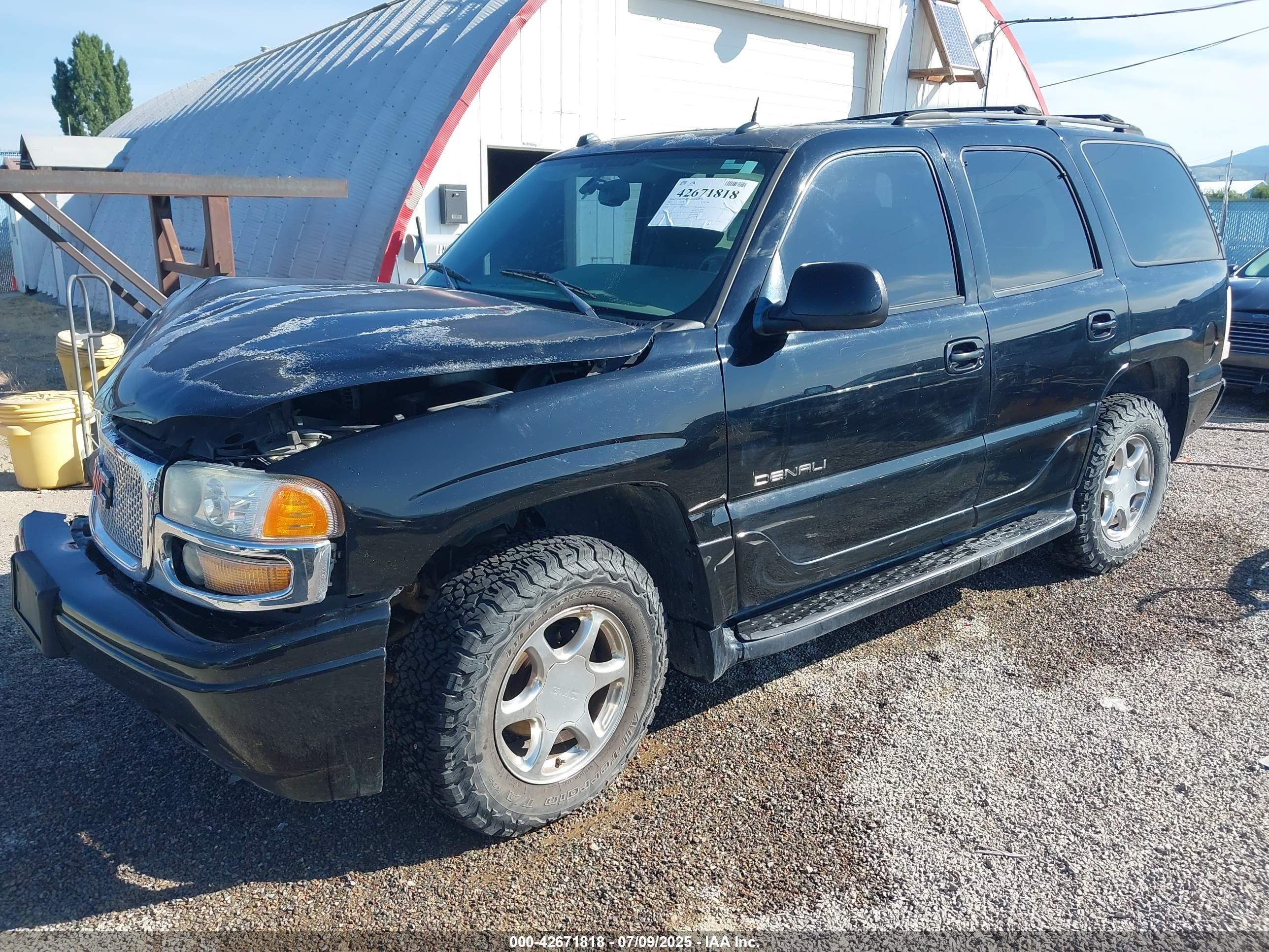 GMC YUKON image 2