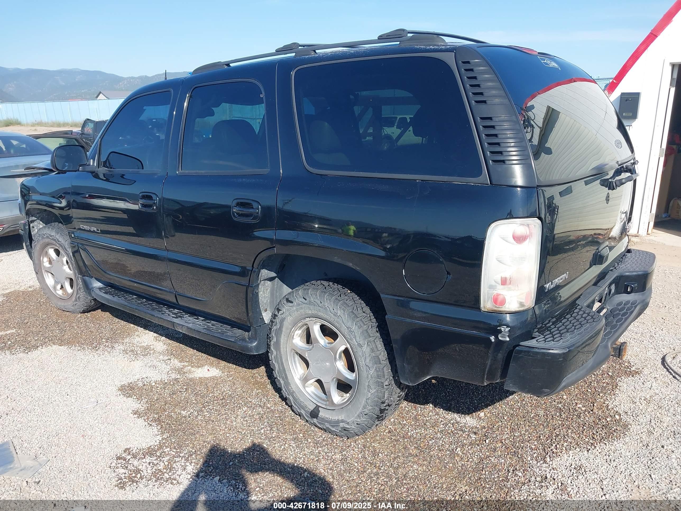 GMC YUKON image 3