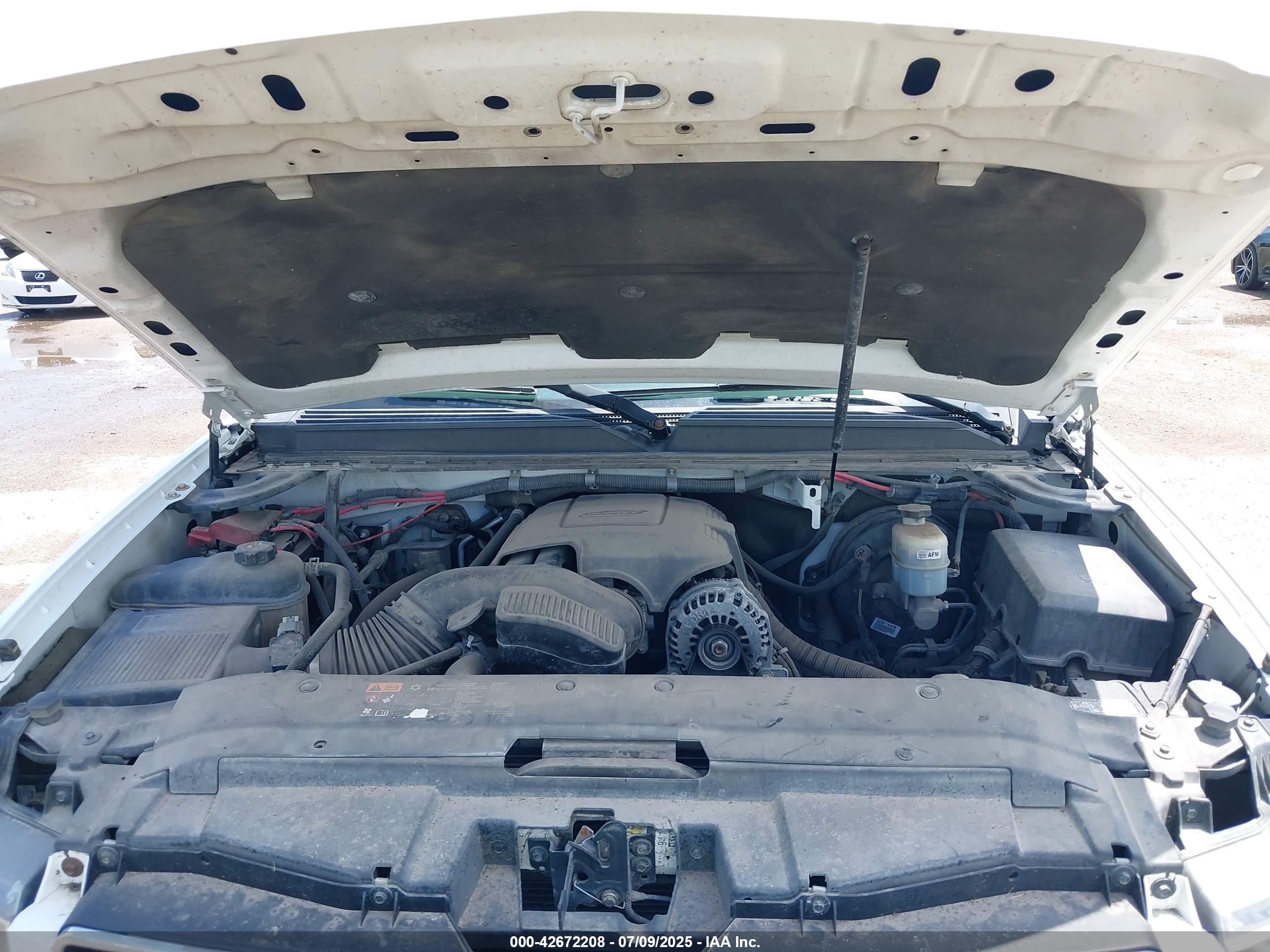 CHEVROLET TAHOE image 10