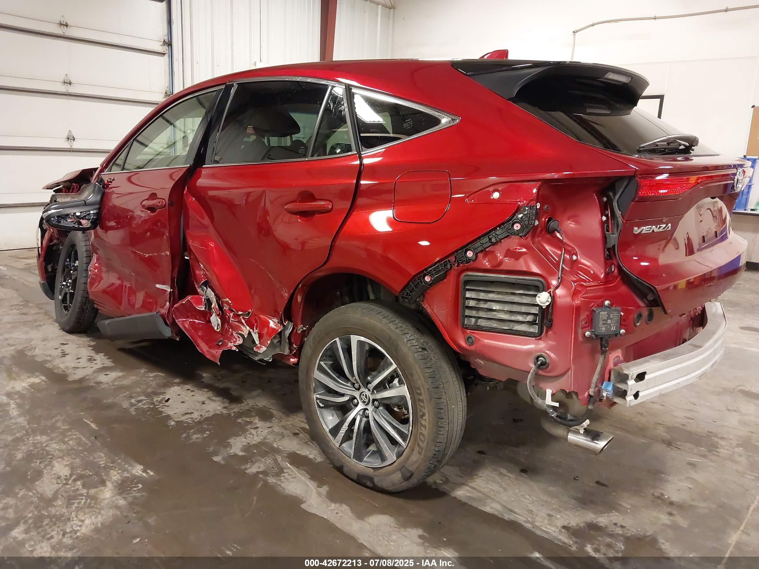 TOYOTA VENZA image 3