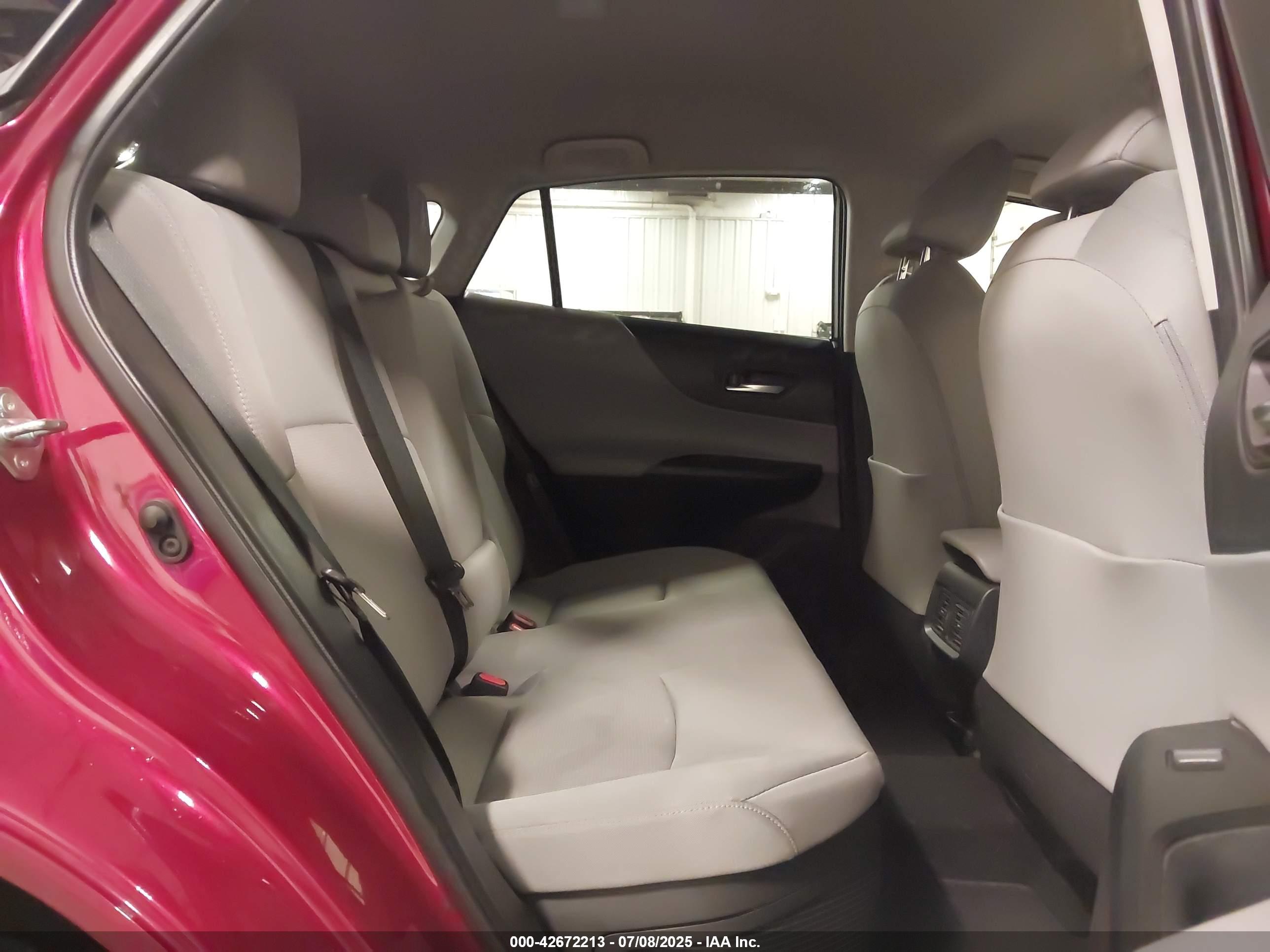 TOYOTA VENZA image 8