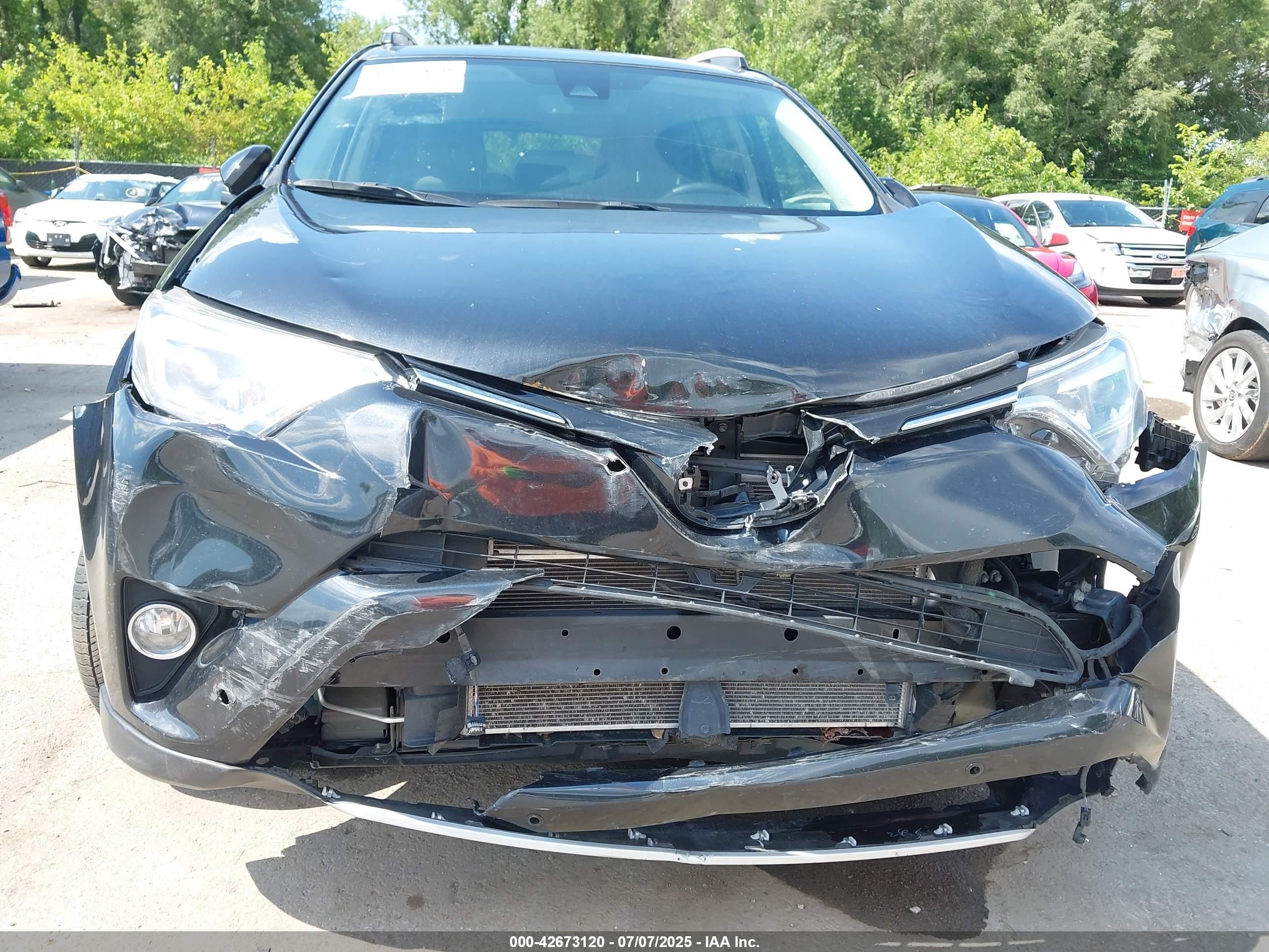 TOYOTA RAV4 image 6