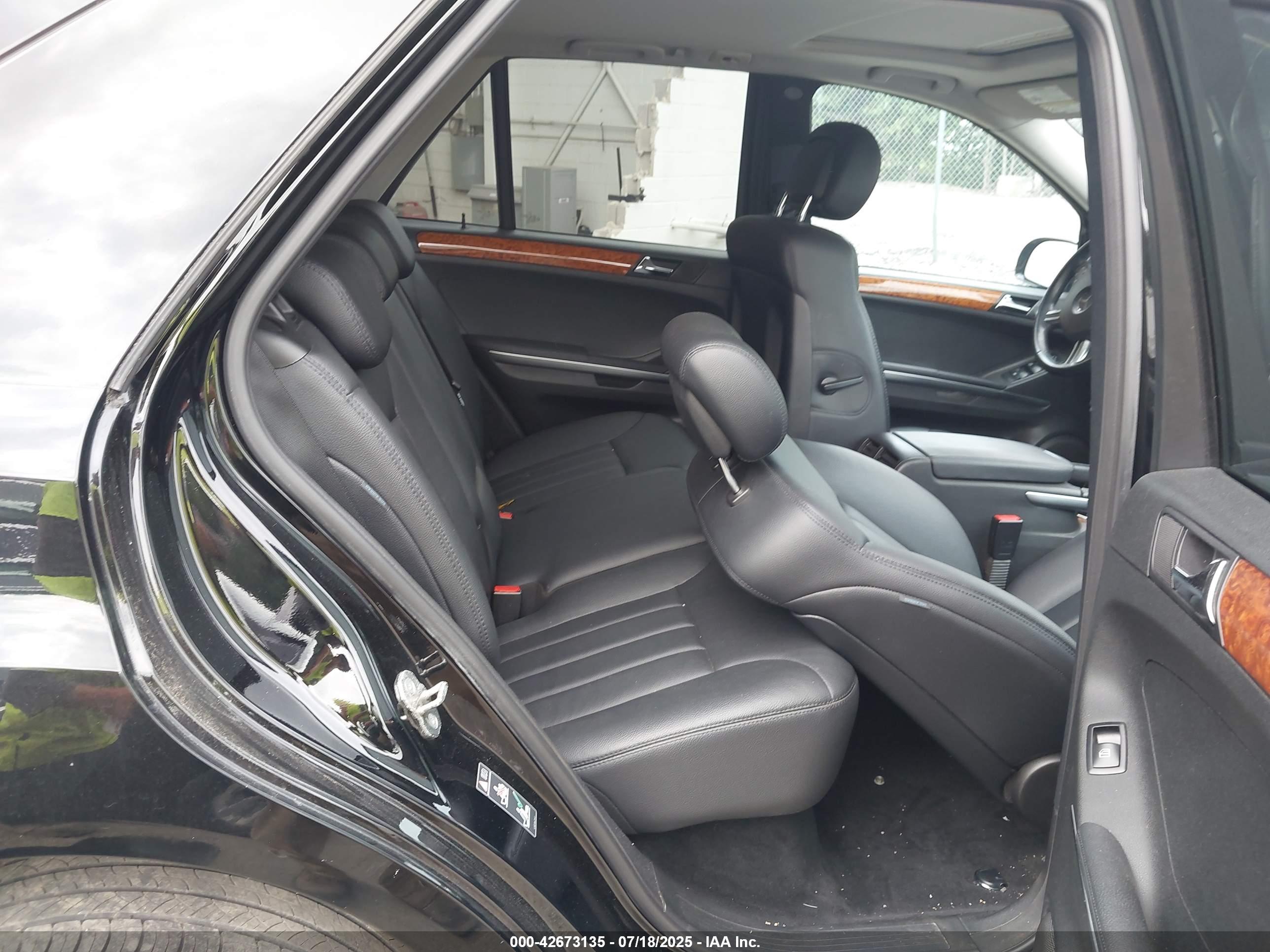 MERCEDES-BENZ ML image 8