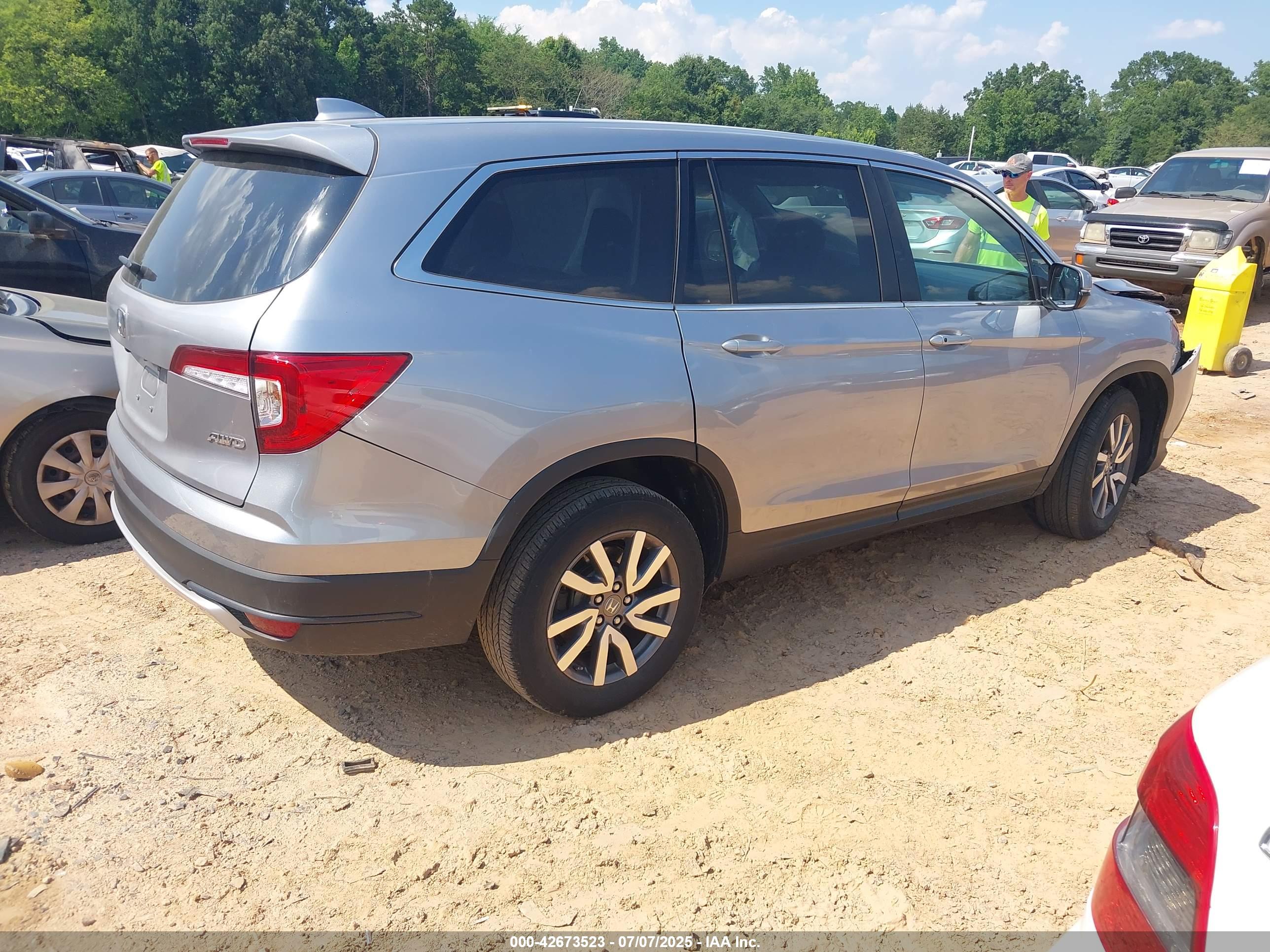 HONDA PILOT image 4