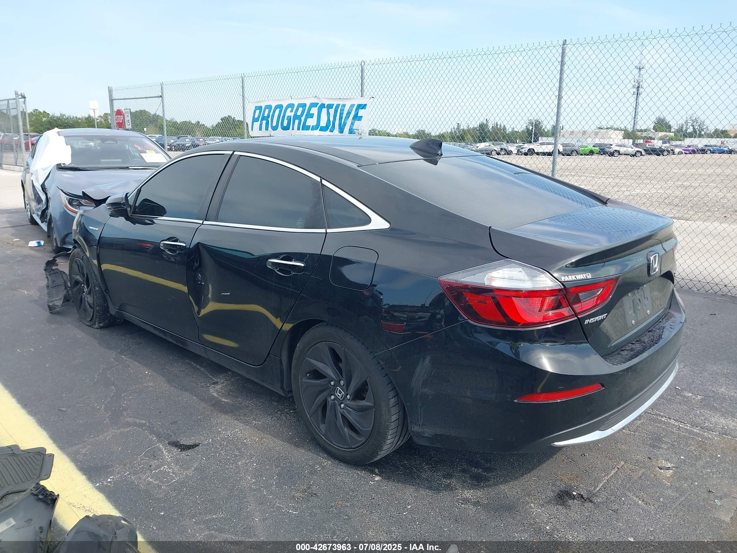 HONDA INSIGHT image 3