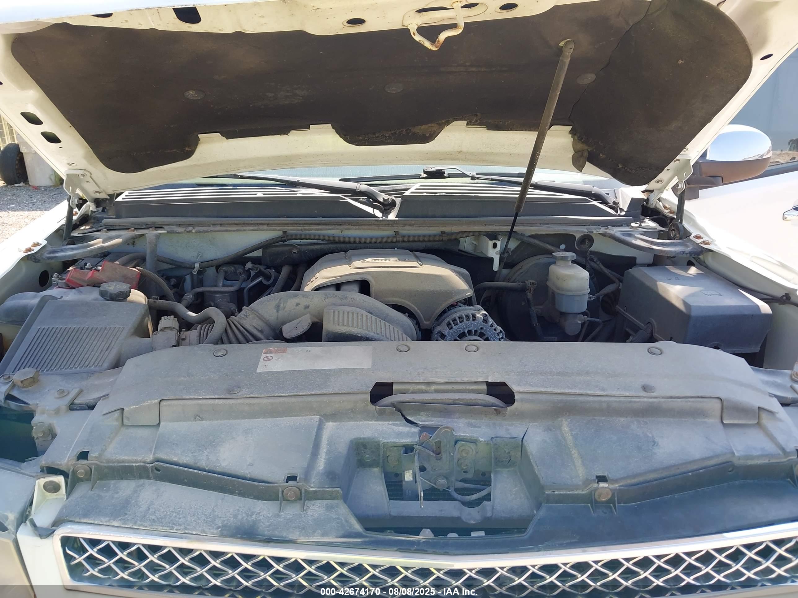 CHEVROLET TAHOE image 10