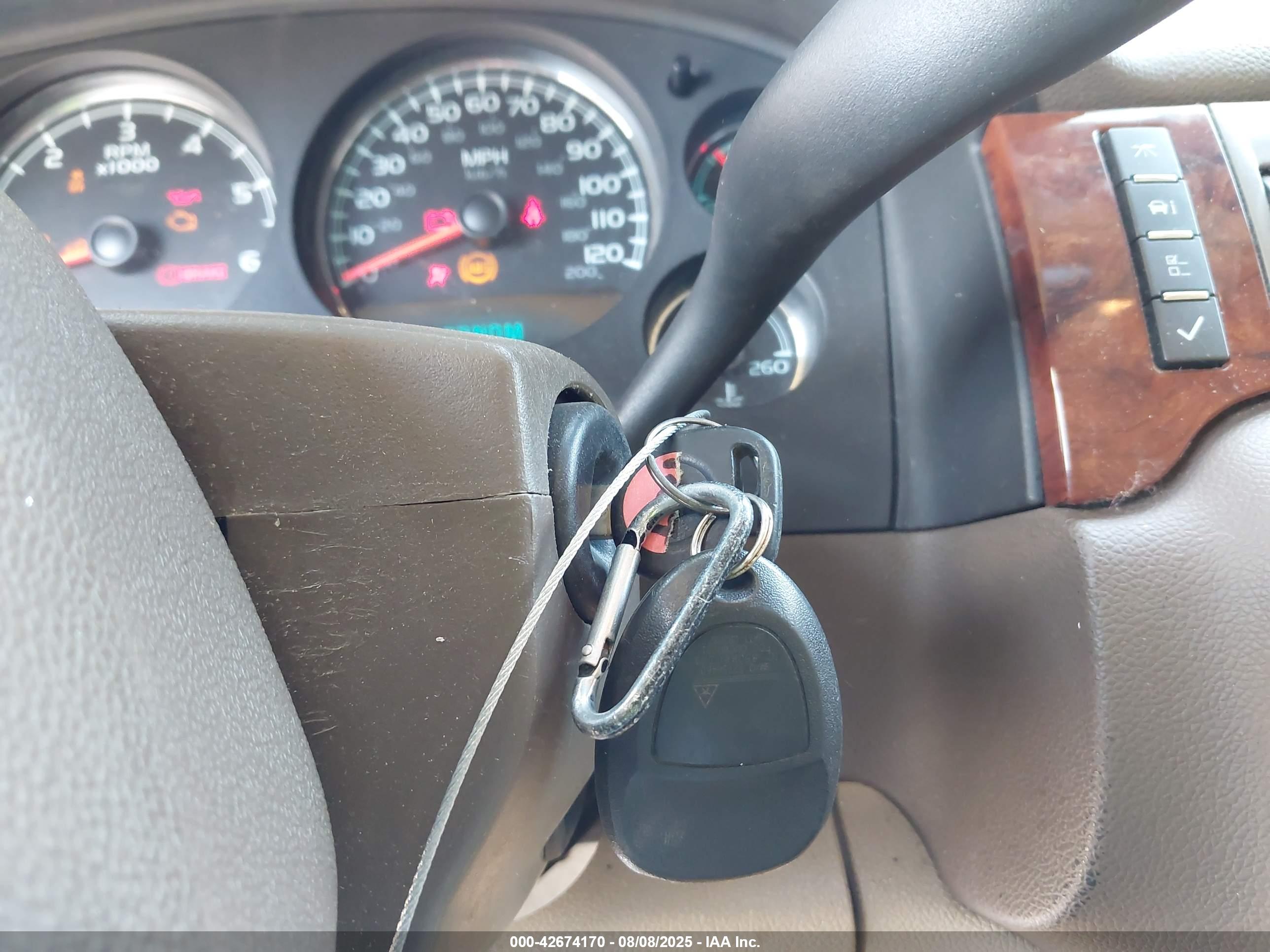 CHEVROLET TAHOE image 11