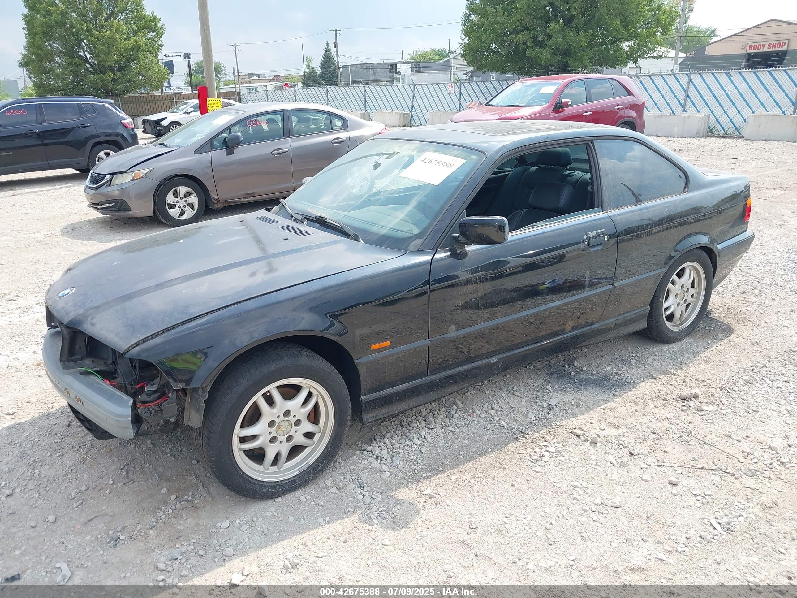 BMW 328IS image 2