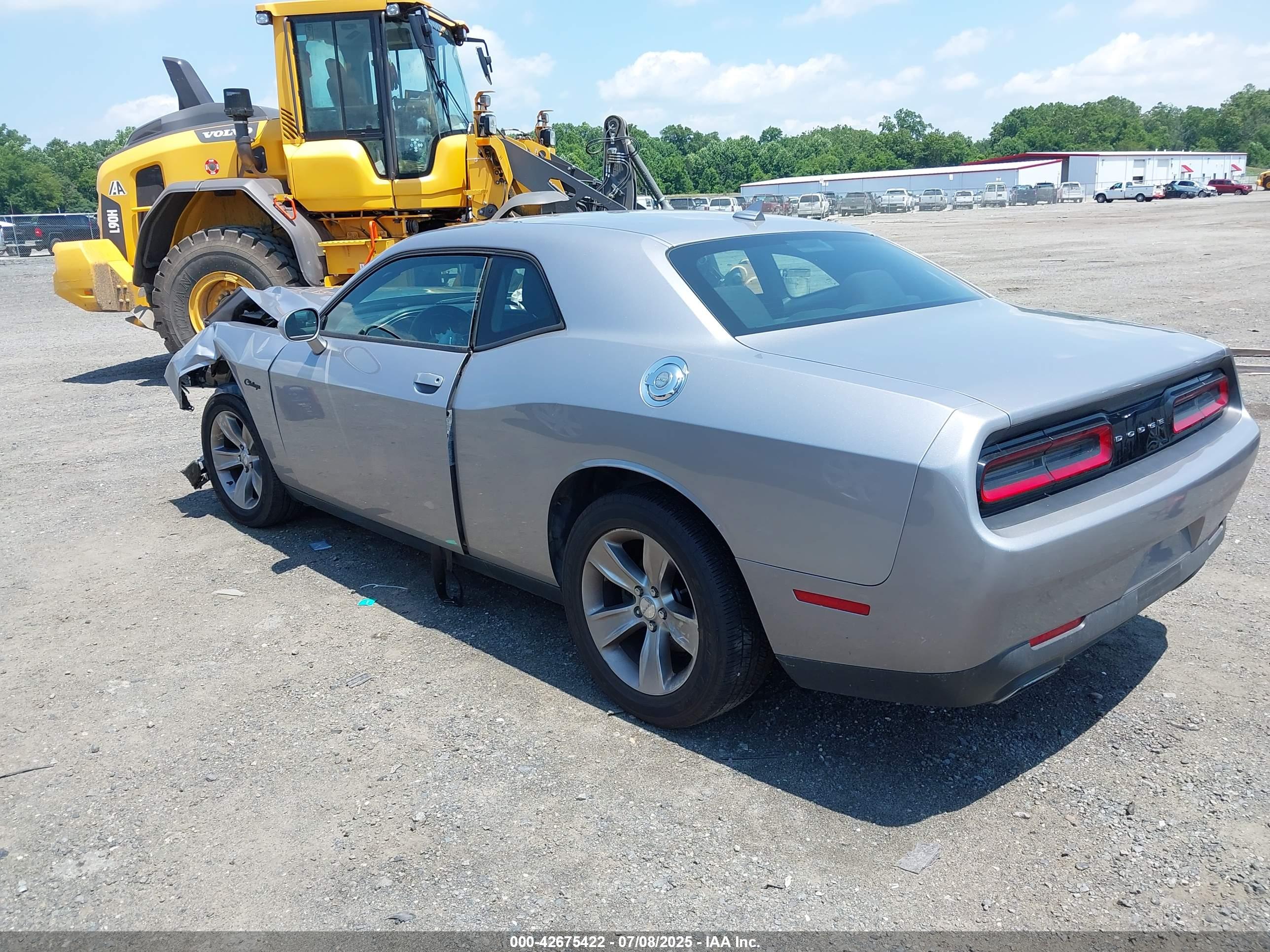 DODGE CHALLENGER image 3