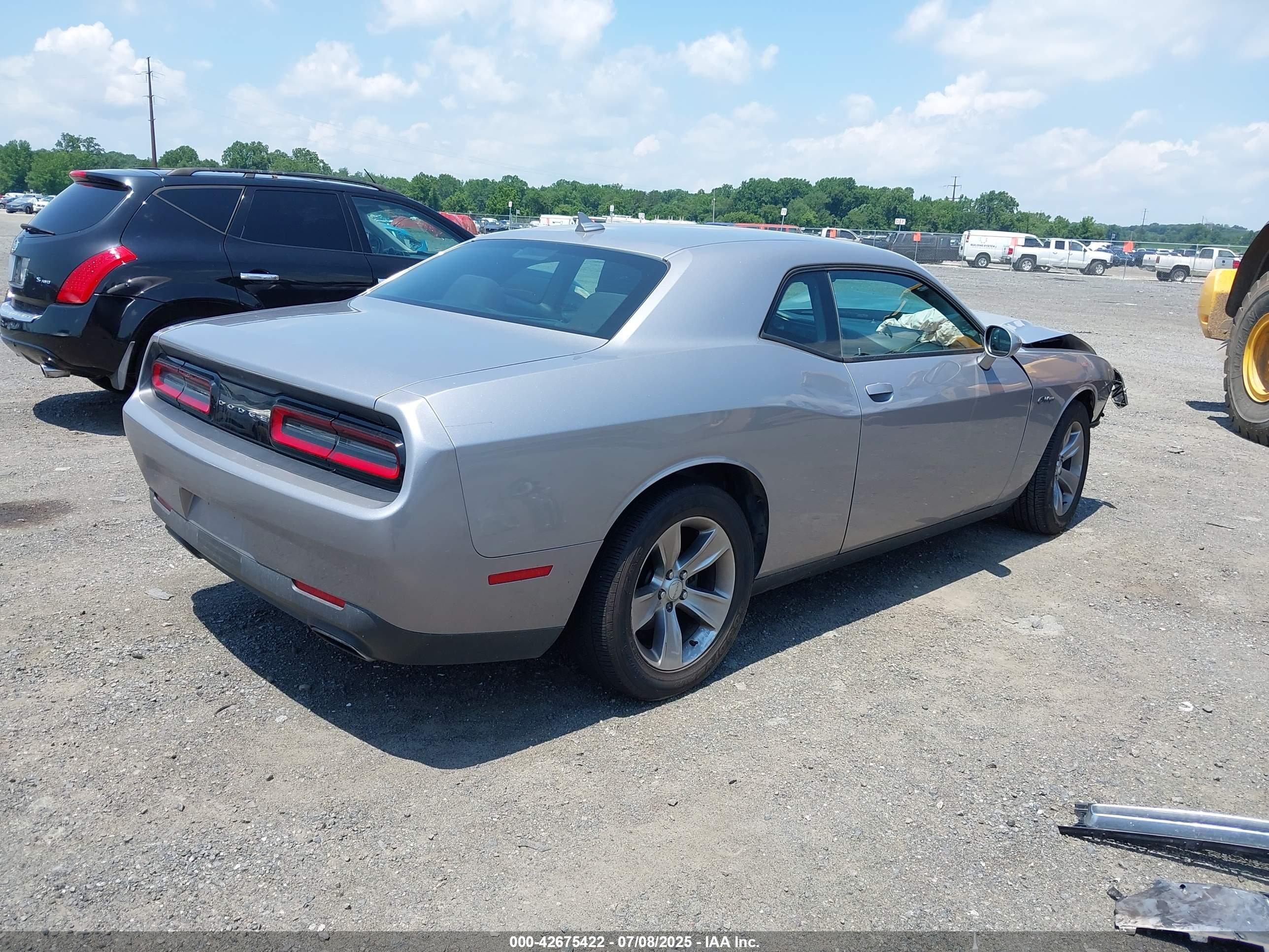 DODGE CHALLENGER image 4