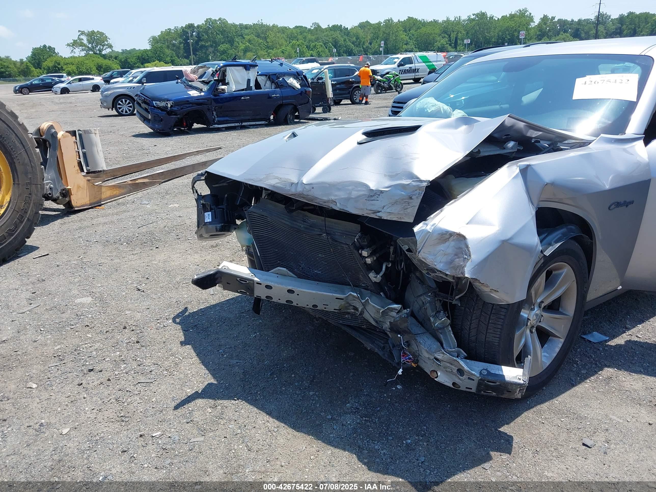 DODGE CHALLENGER image 6
