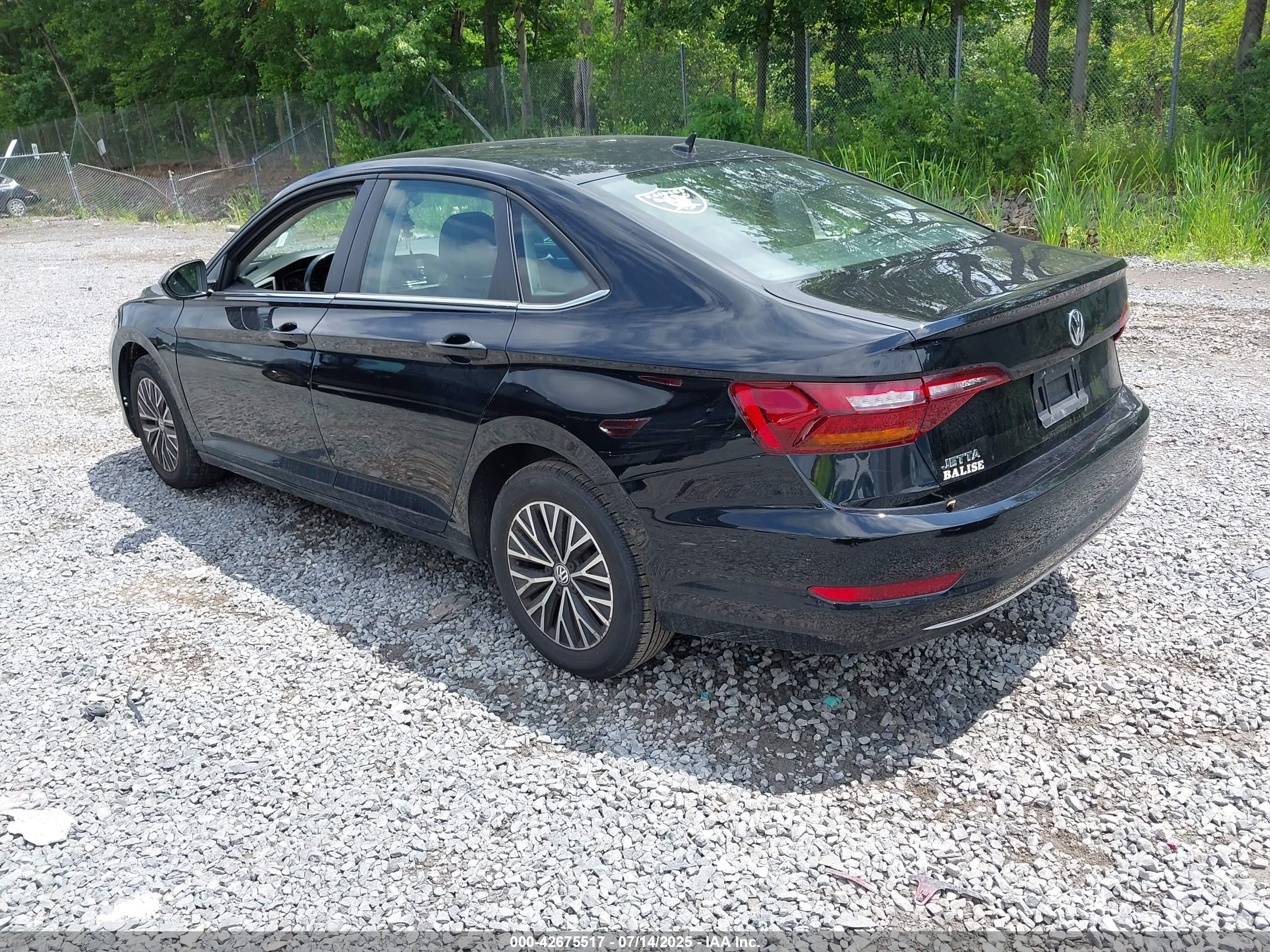 VOLKSWAGEN JETTA image 3