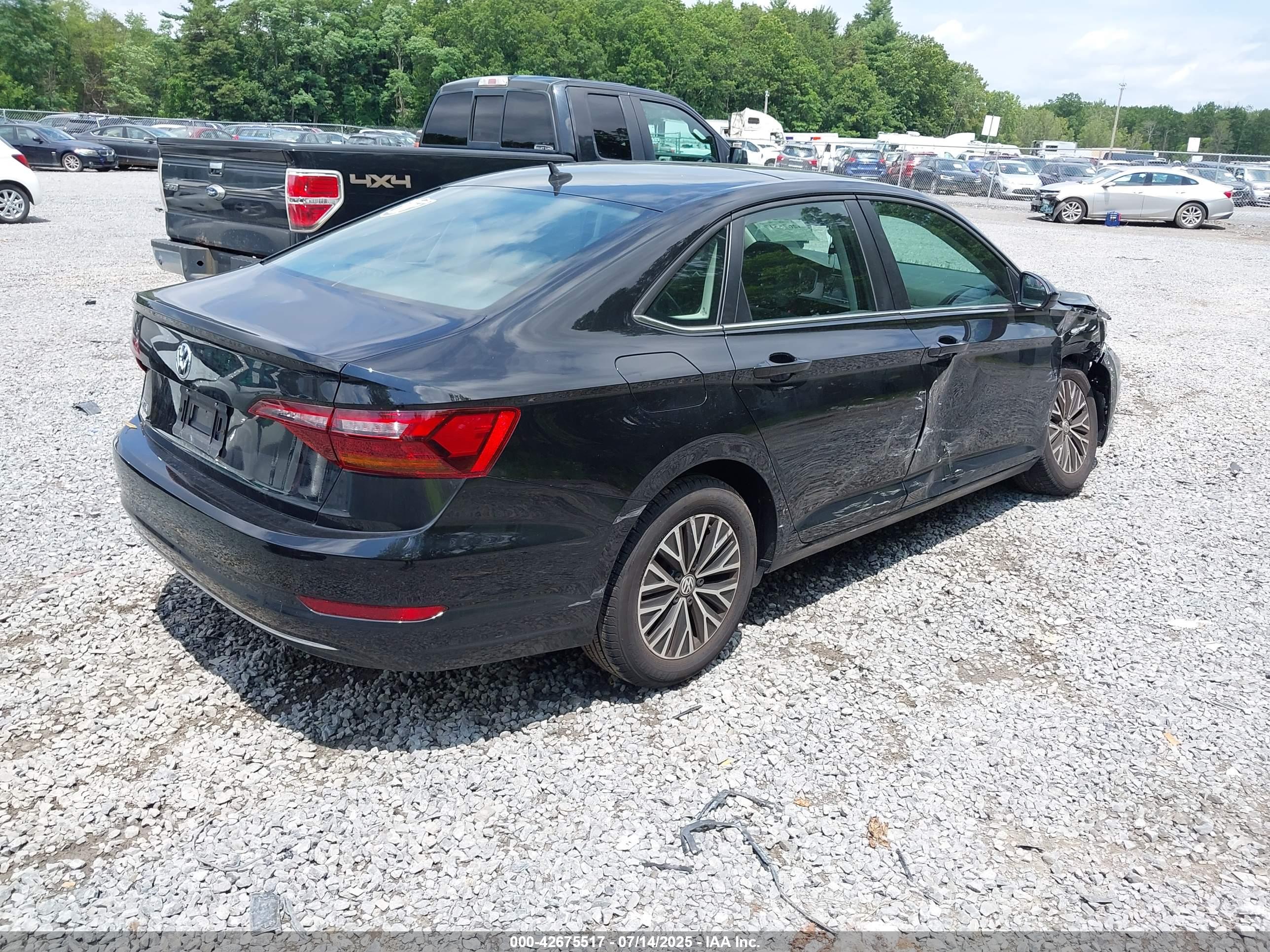 VOLKSWAGEN JETTA image 4