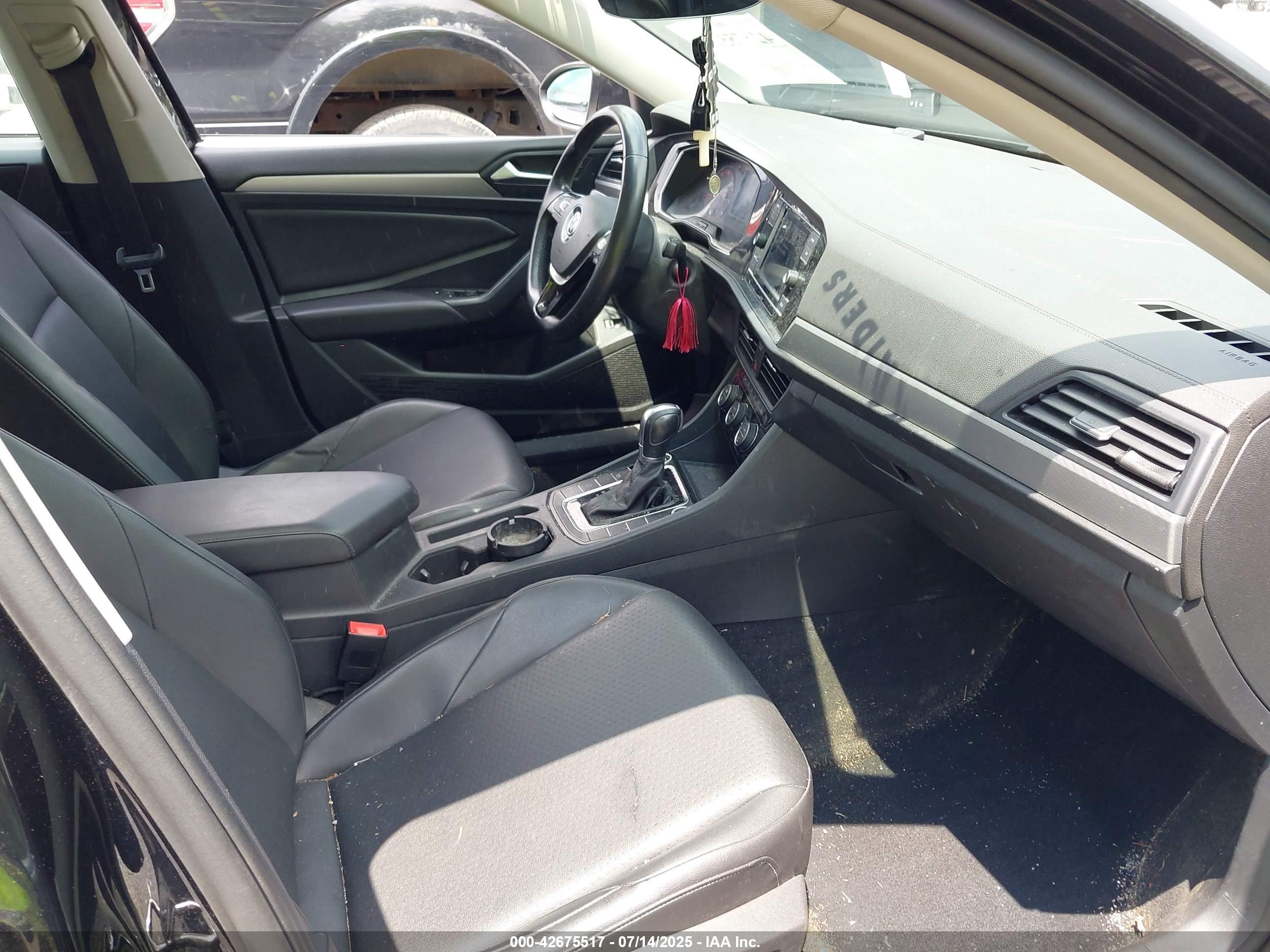VOLKSWAGEN JETTA image 5