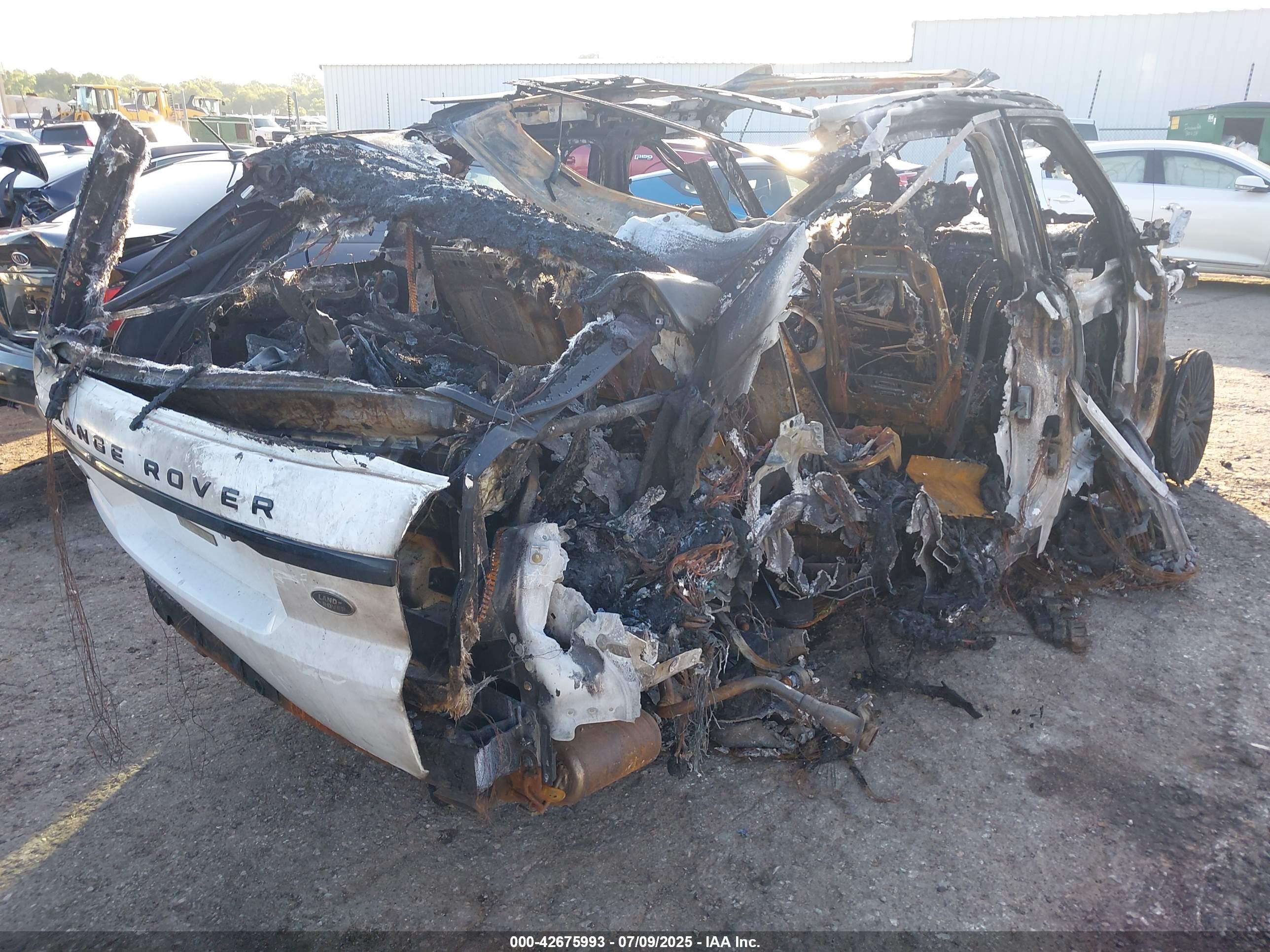 LAND ROVER image 4