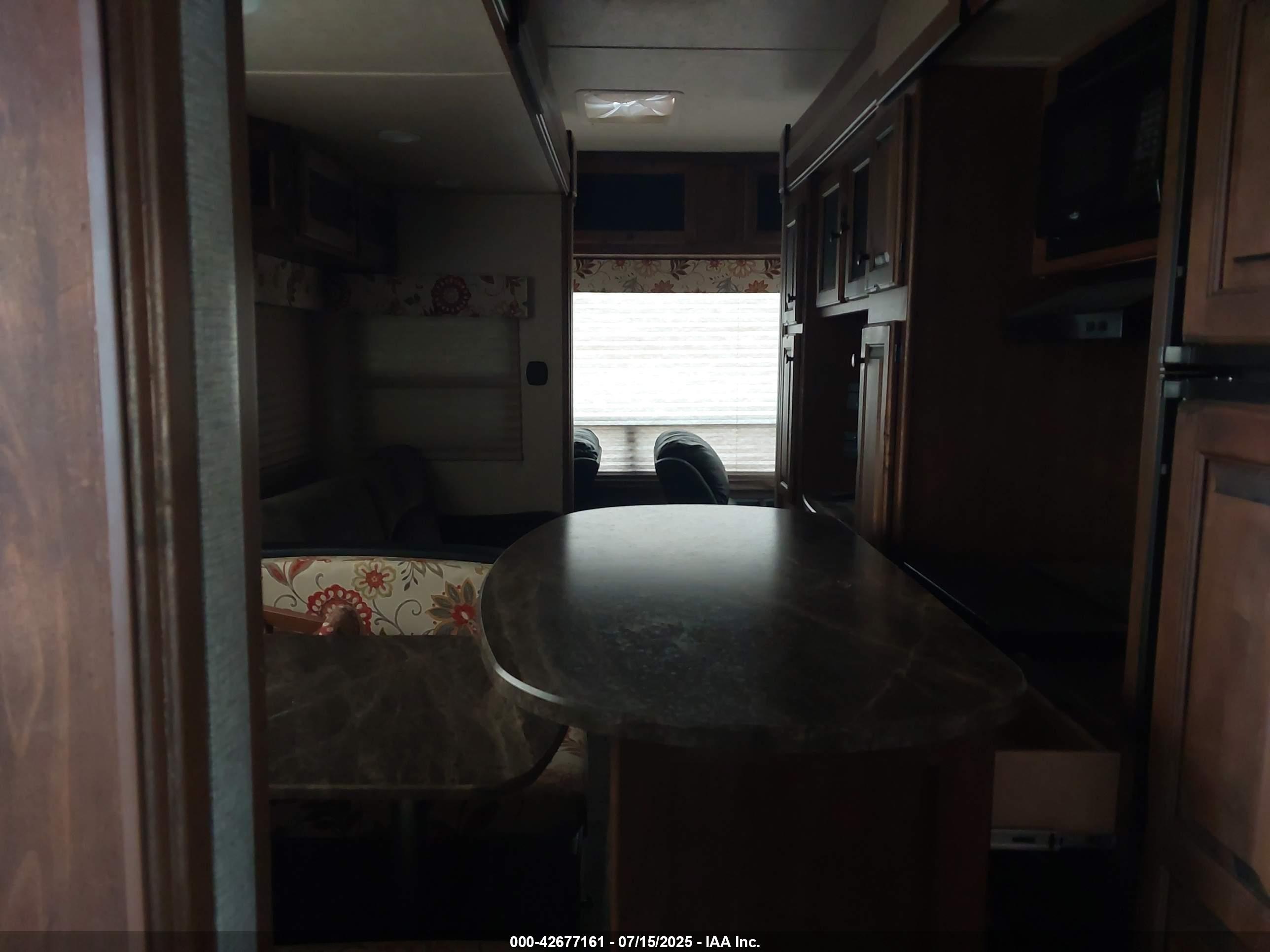 KEYSTONE RV image 5
