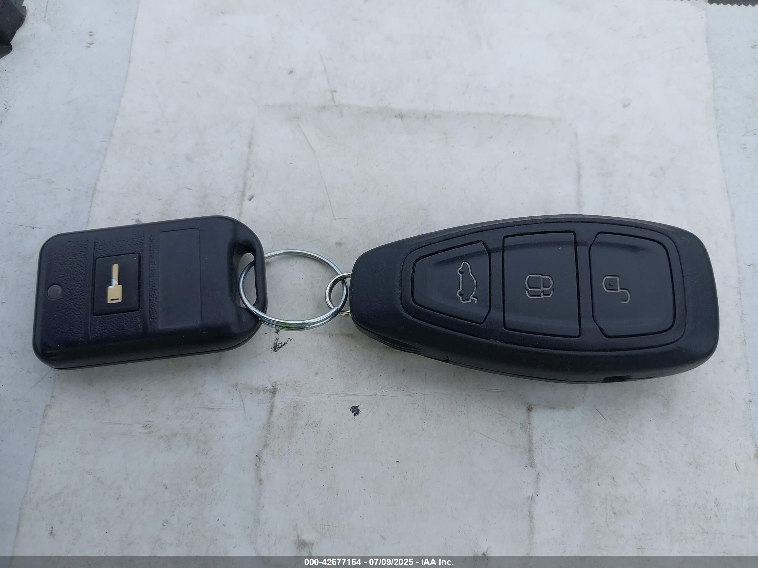 FORD FOCUS image 11