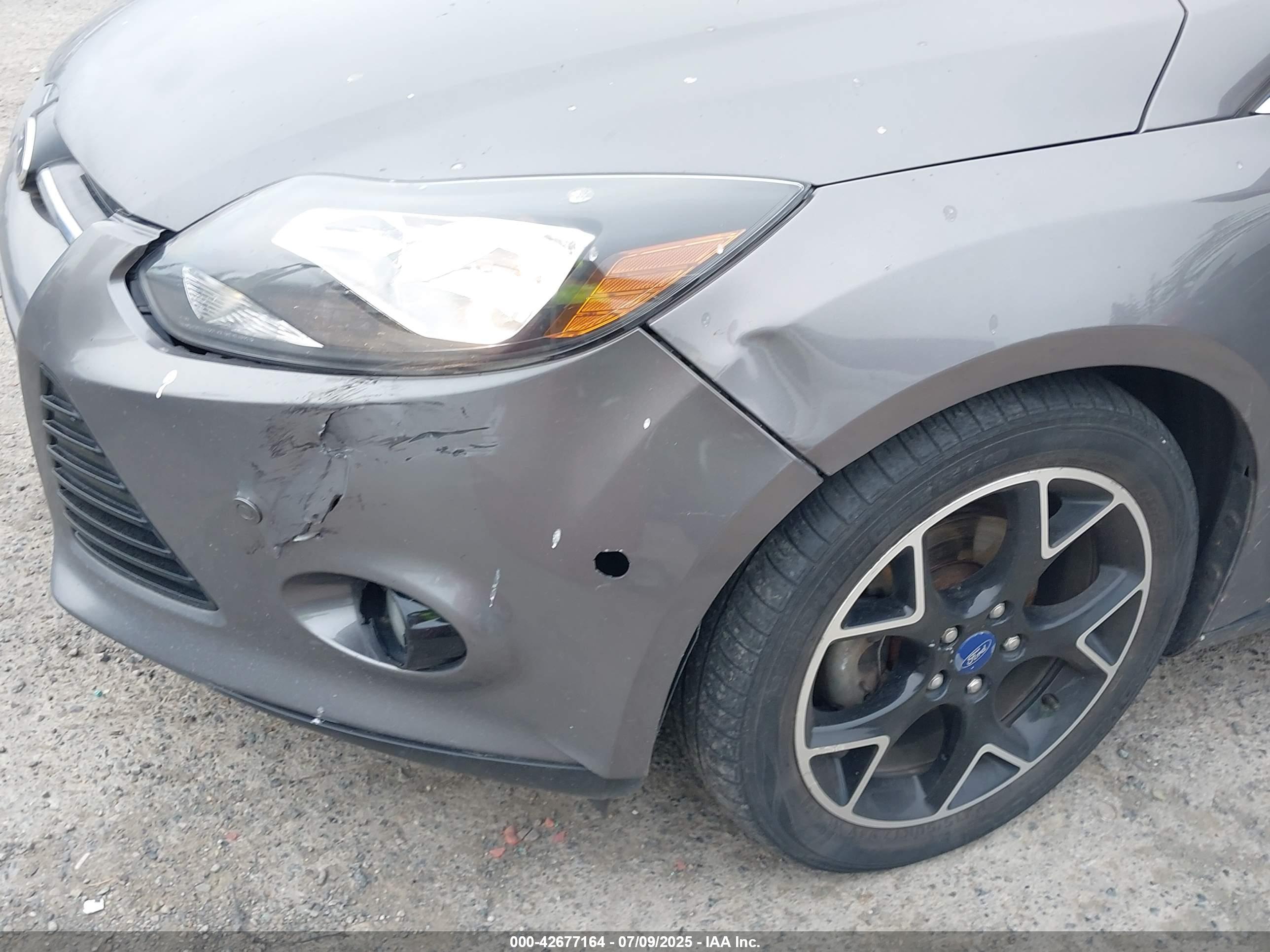 FORD FOCUS image 6