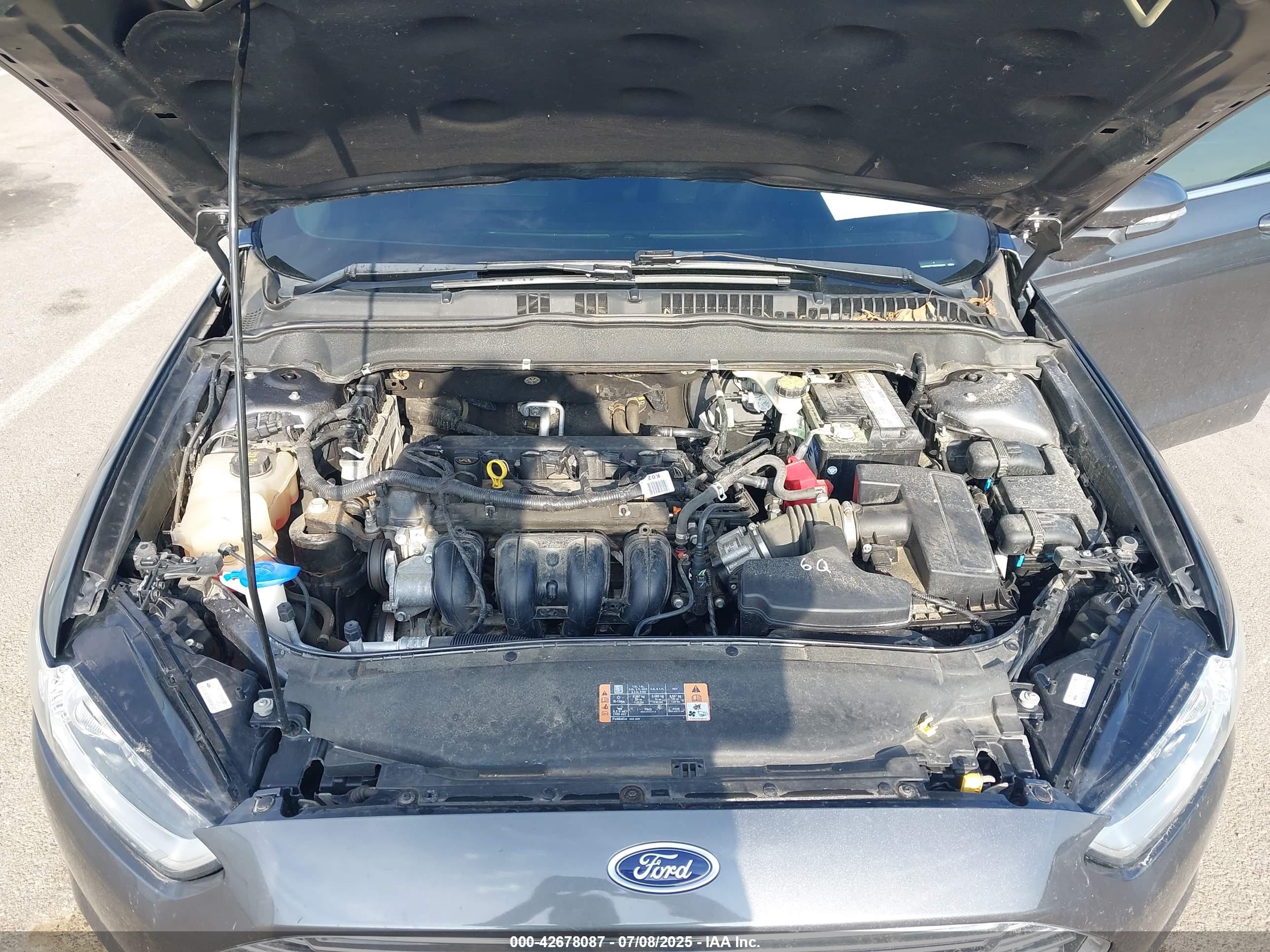 FORD FUSION image 10