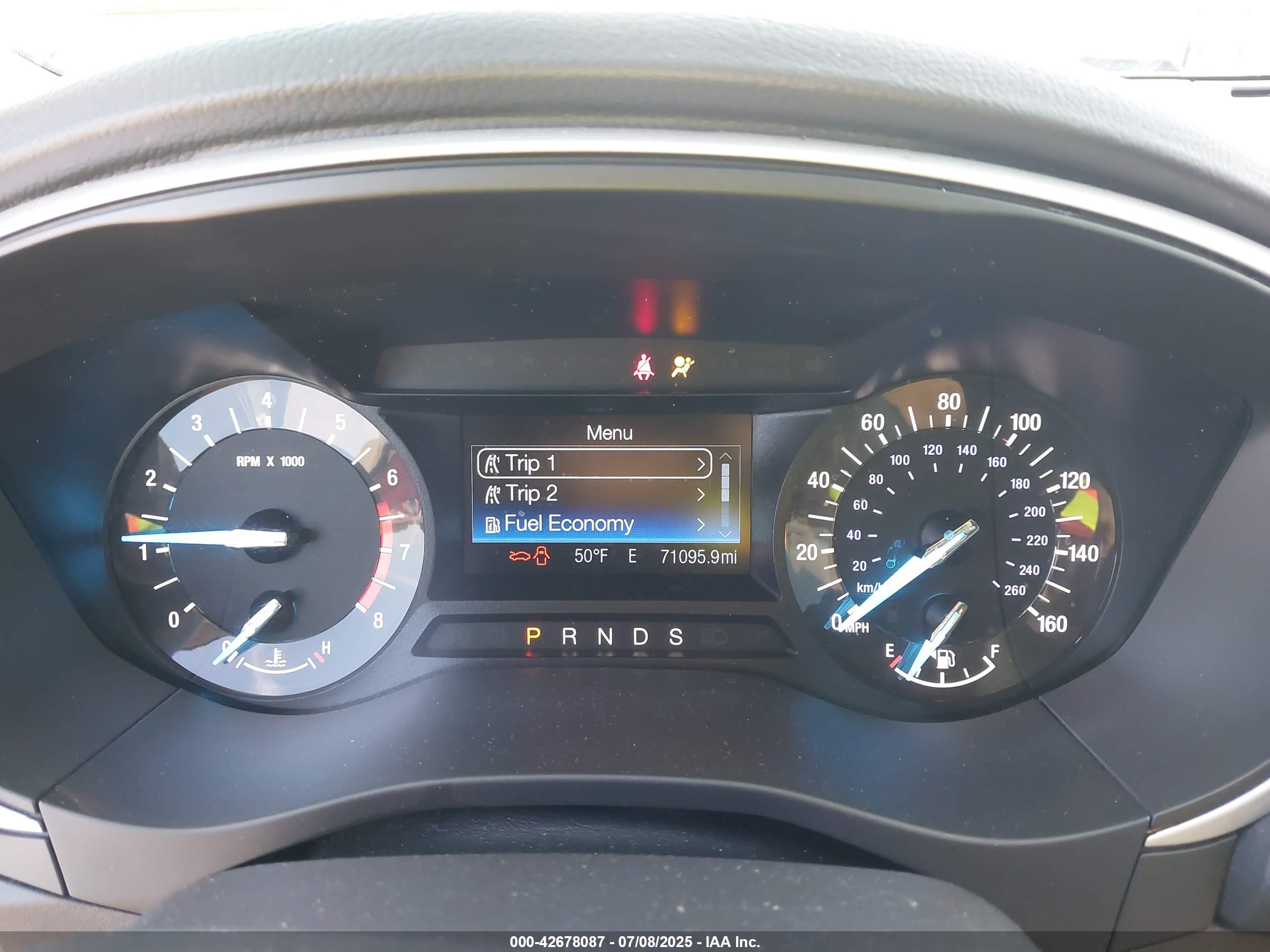 FORD FUSION image 7