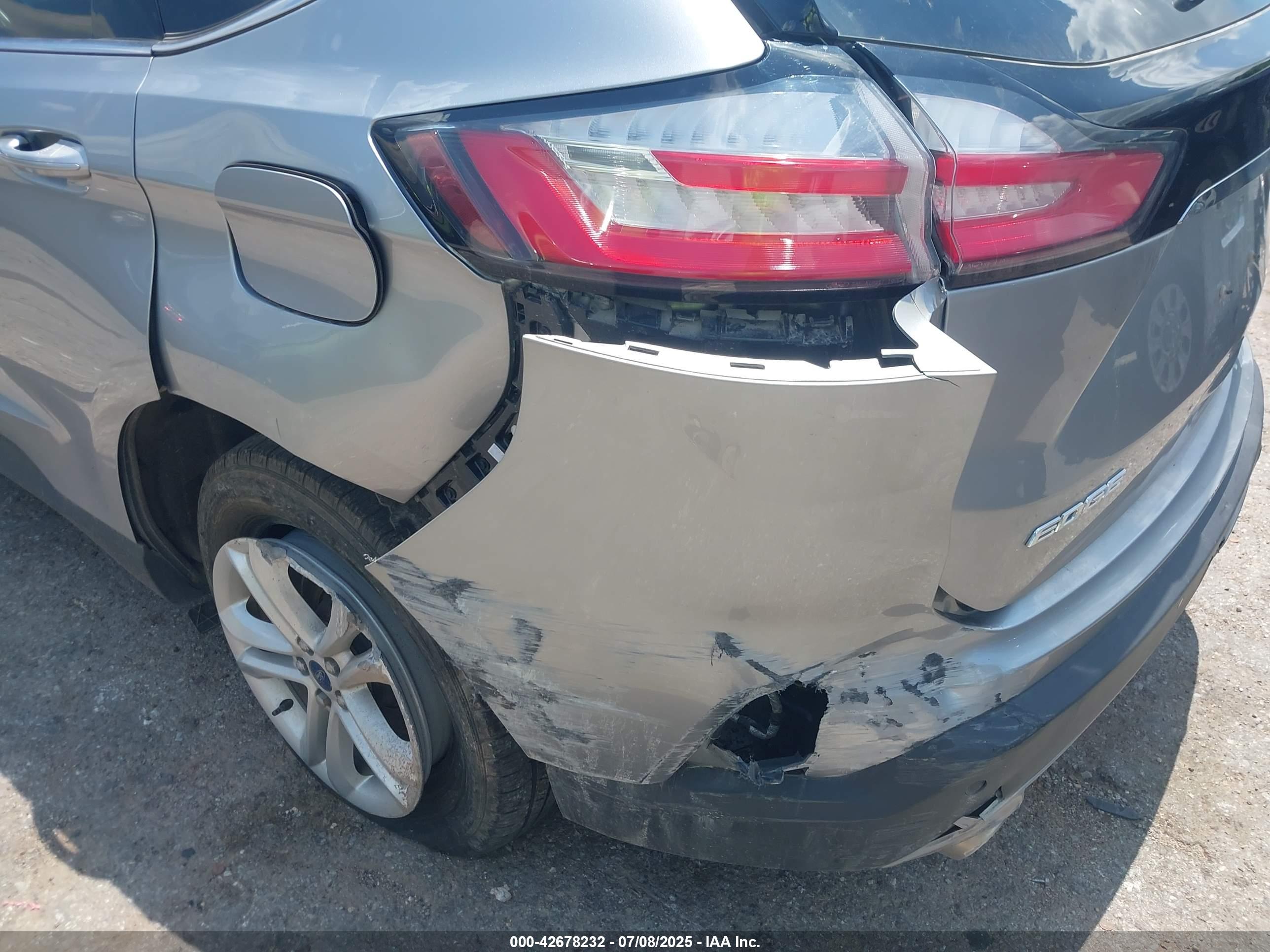 FORD EDGE image 6