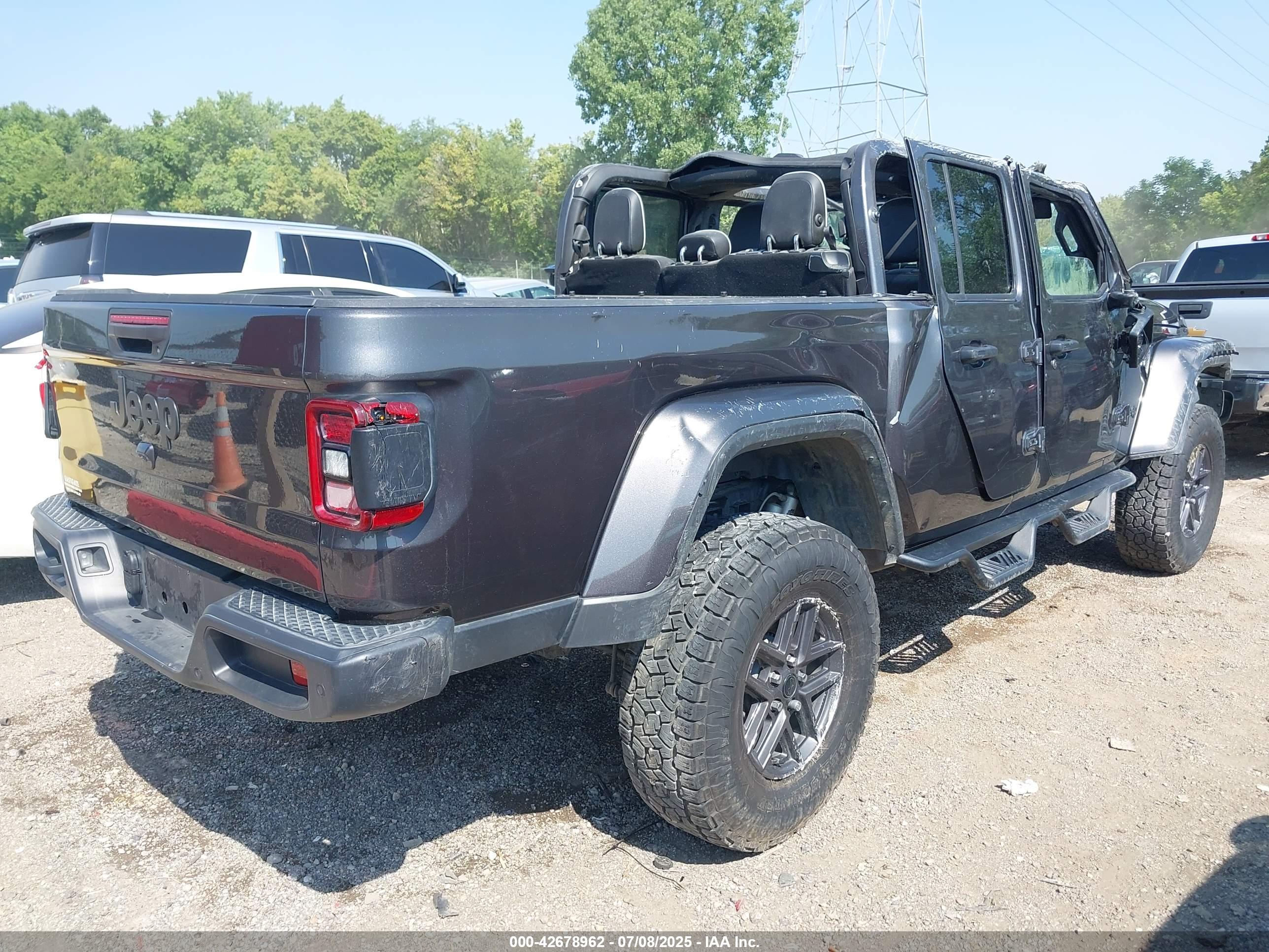 JEEP GLADIATOR image 4