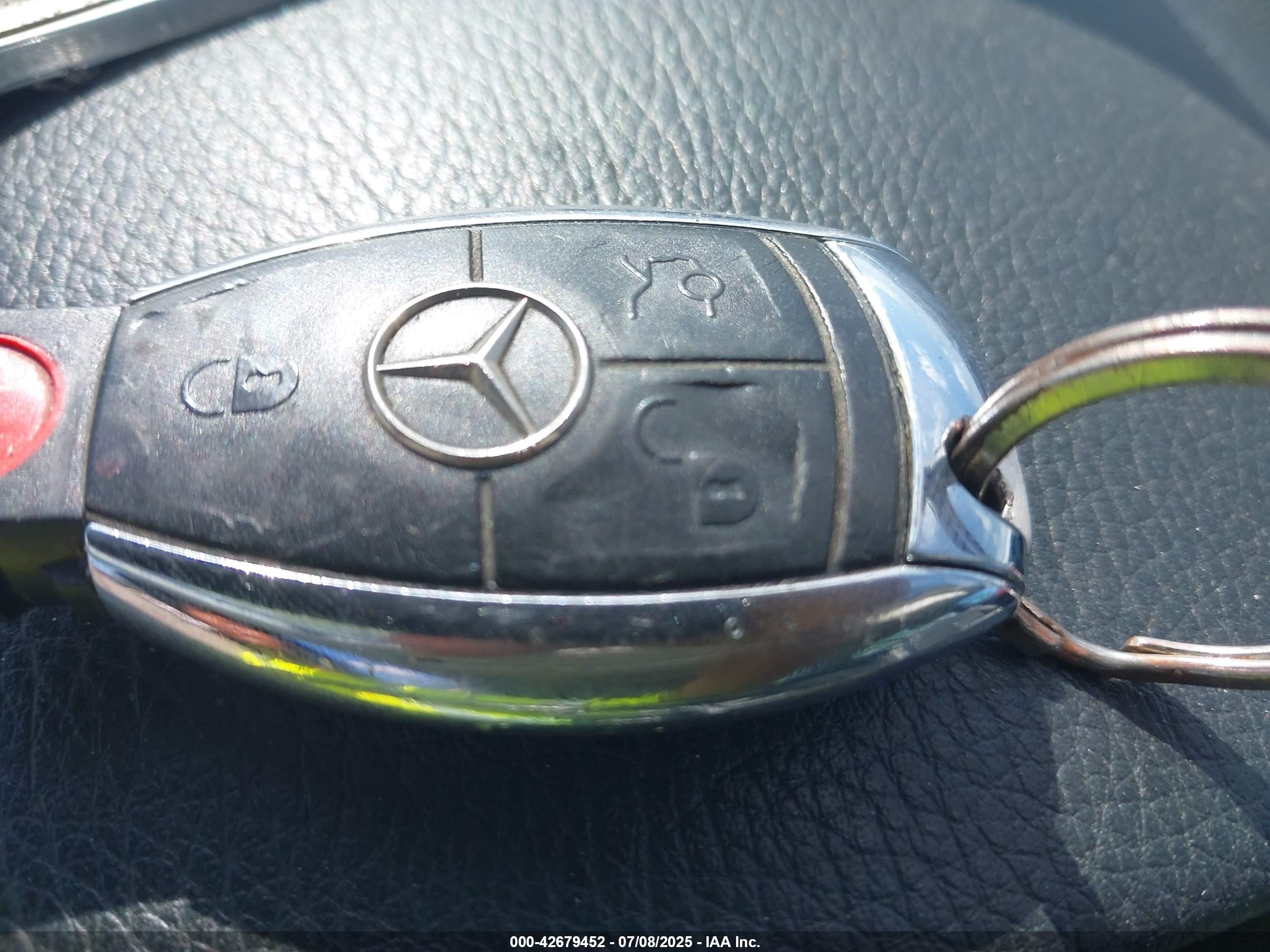 MERCEDES-BENZ E image 11
