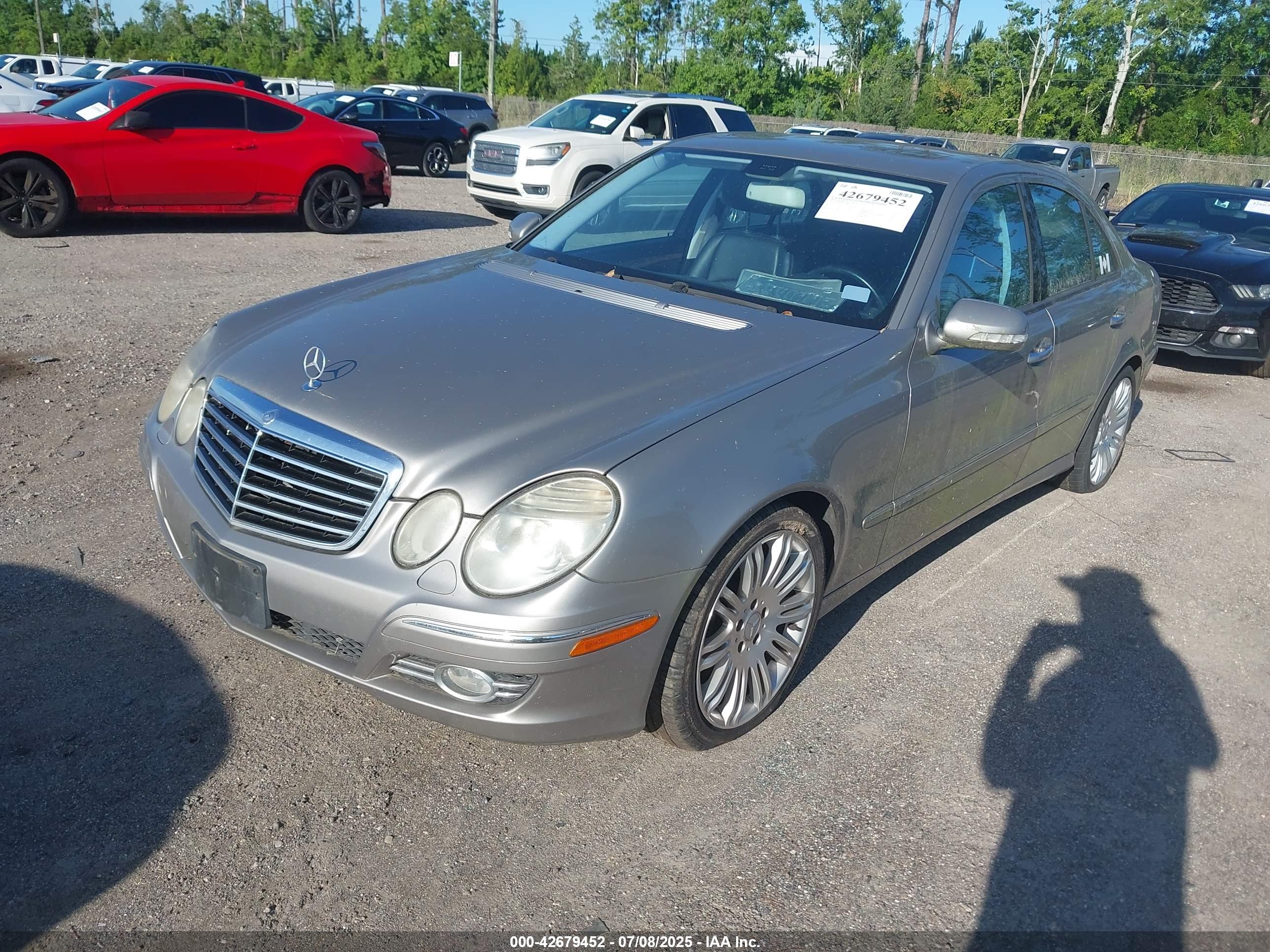 MERCEDES-BENZ E image 2