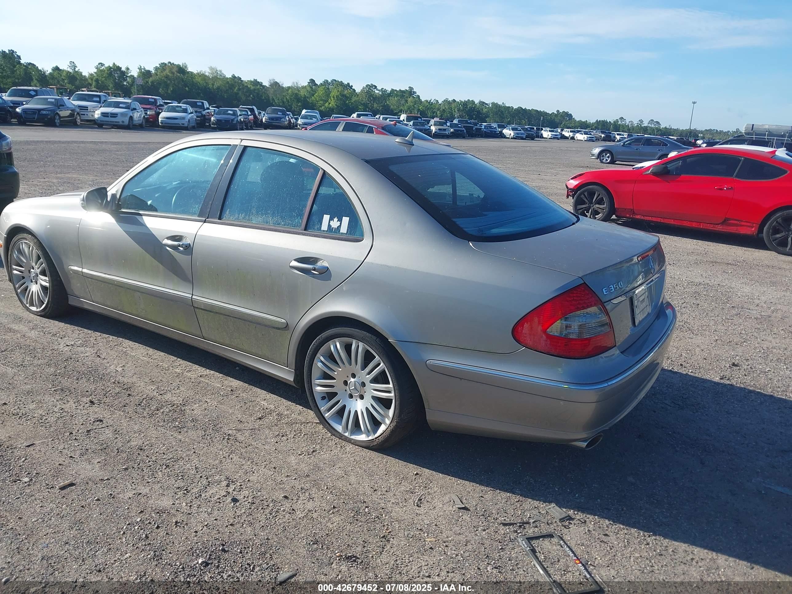 MERCEDES-BENZ E image 3
